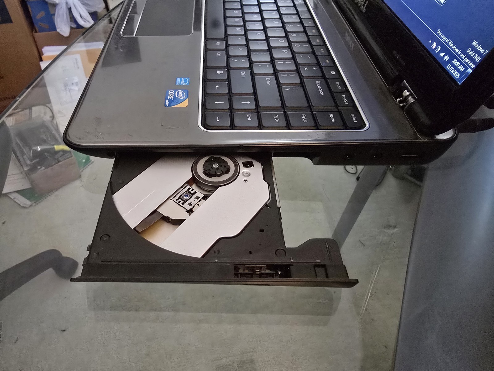 Dell Inspiron N4010 Laptop Intel Core i3-M 370 @ 2.40GHz 500GB 2GB RAM WIN 7 Pro