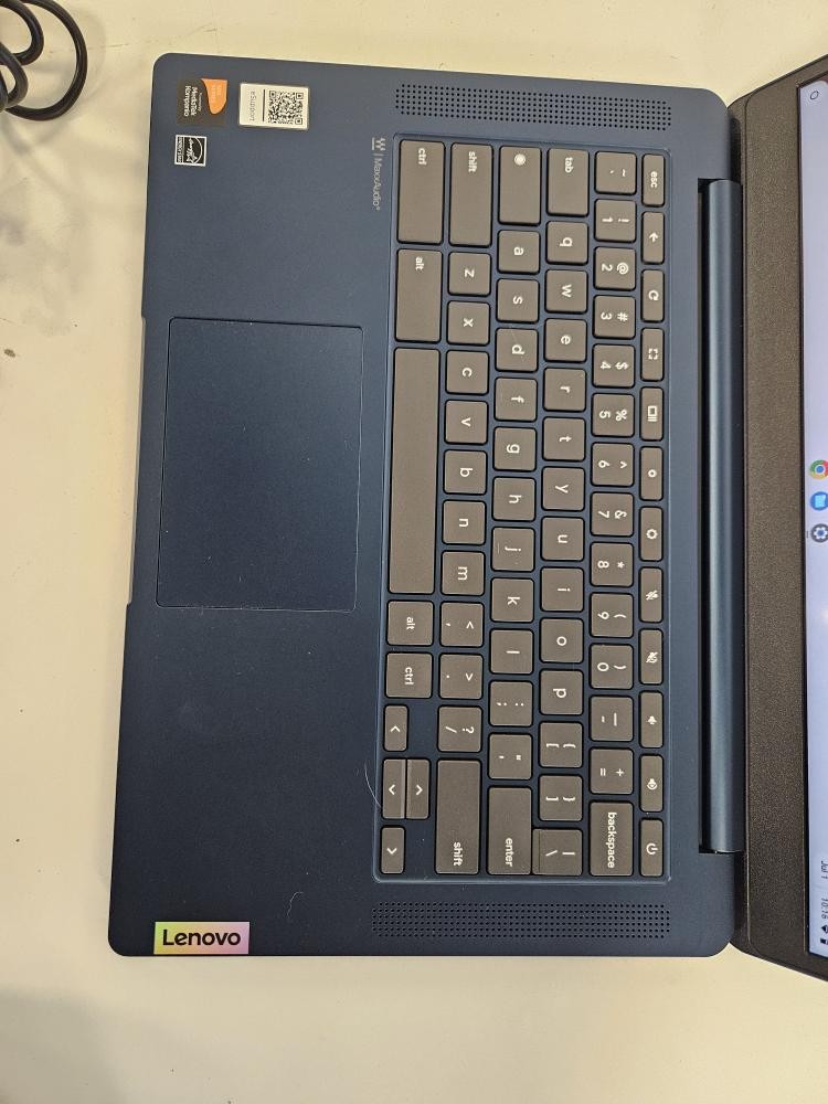 LENOVO IP SLIM 3 CHROME 14M868 (P17031642)