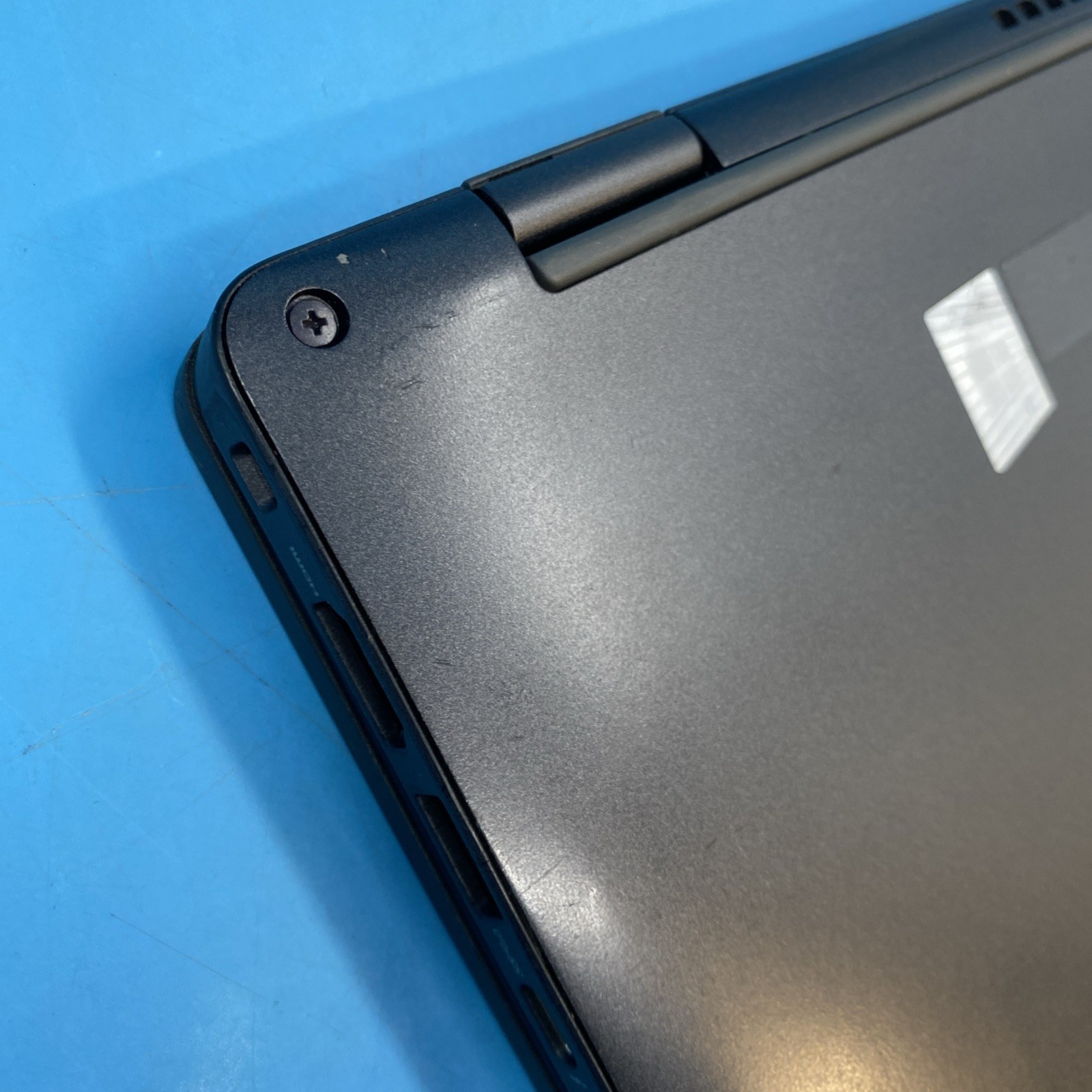 Dell Latitude 7420 | i5-1145G7 | 8GB RAM | 256GB SSD | WIN 11 PRO | 76% BATT