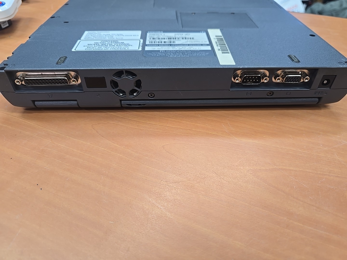 Toshiba Satellite 2540CDS AMD K6-2 333MHz 98304 KB With Power Supply