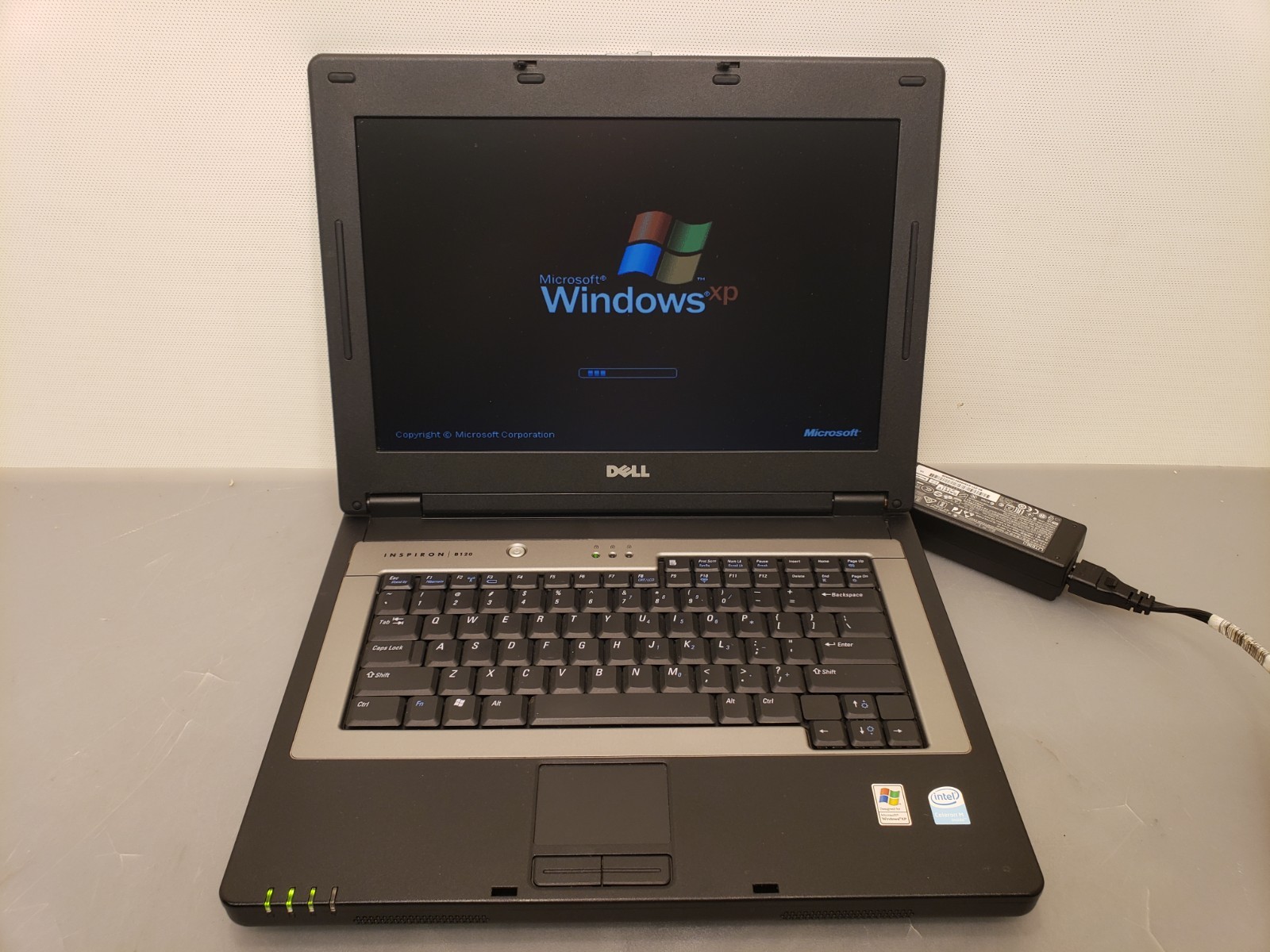 Vintage Dell Inspiron B120 Laptop Intel M 1.5GHz 1GB 20GB 14″ Wide XGA WinXP
