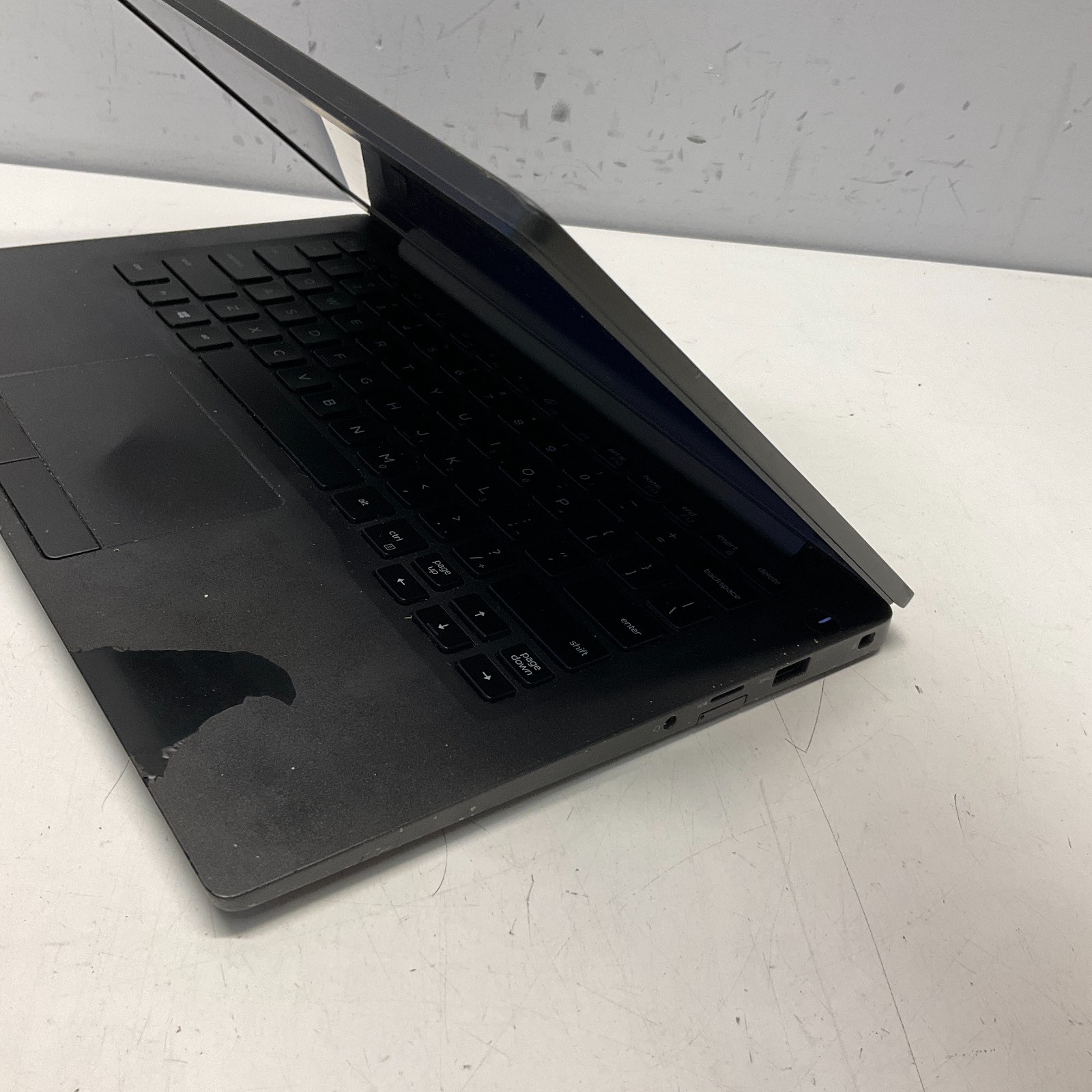 Dell Latitude 7400 14” Laptop Core i5-8265U 1.60Ghz 8GB RAM 128GB SSD Win11 Pro