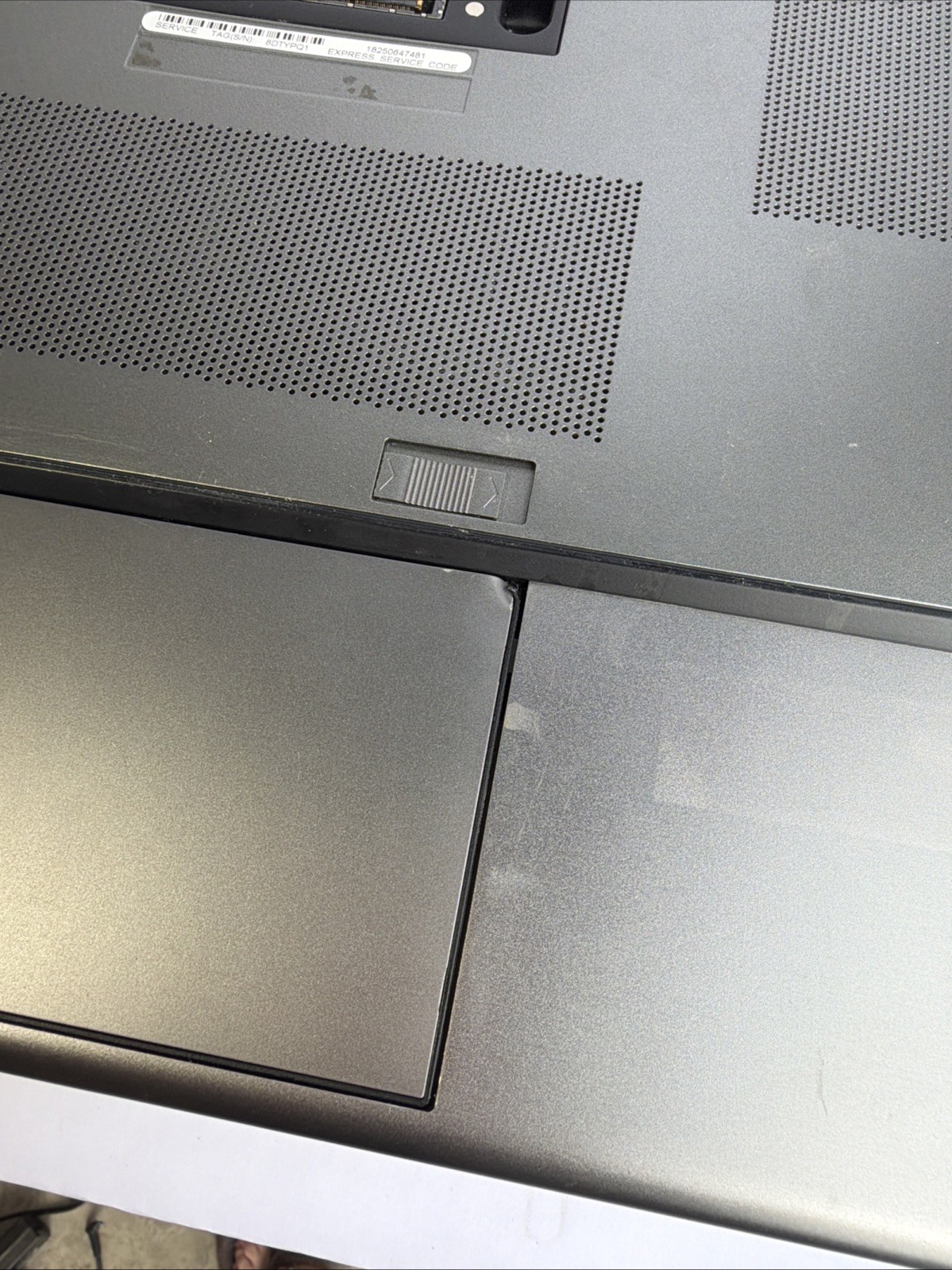 Dell Precision M6500 17” Win 7 Workstation i7 Quad, 8GB, Nvidia FX2800, 128gb