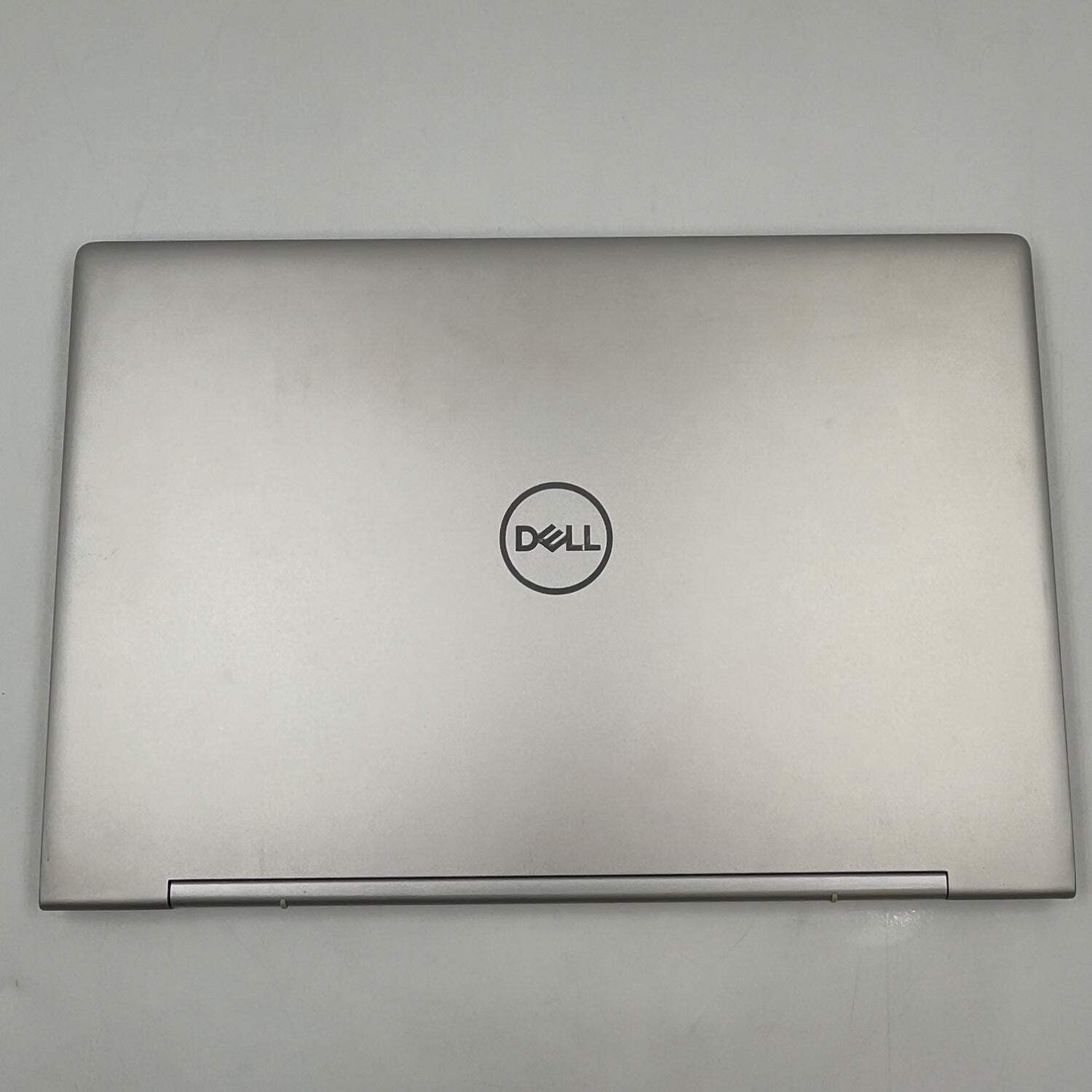 Dell Inspiron 7791 2-IN-1 17″ i7-10510U 1.8GHz 16GB 512GB SSD GeForce MX250 READ