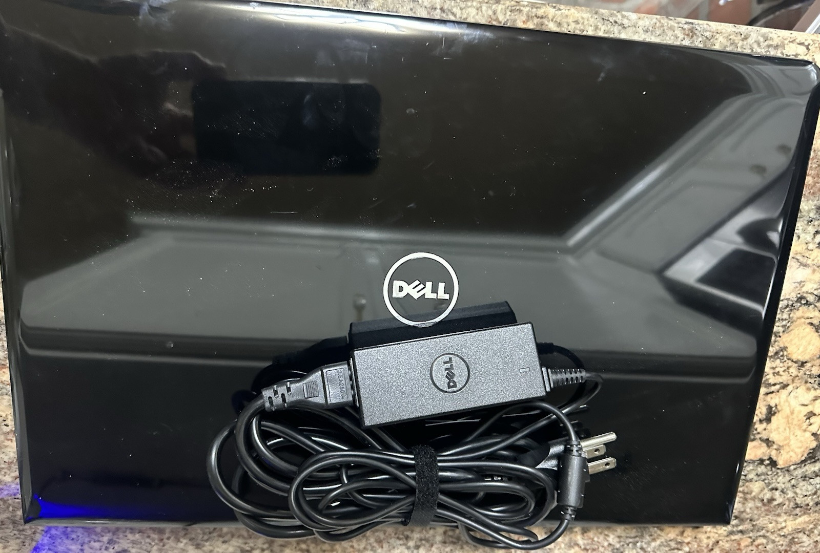 Dell Inspiron 17 Laptop with I3 processor, 4GB RAM, 500GB hard drive. 17”