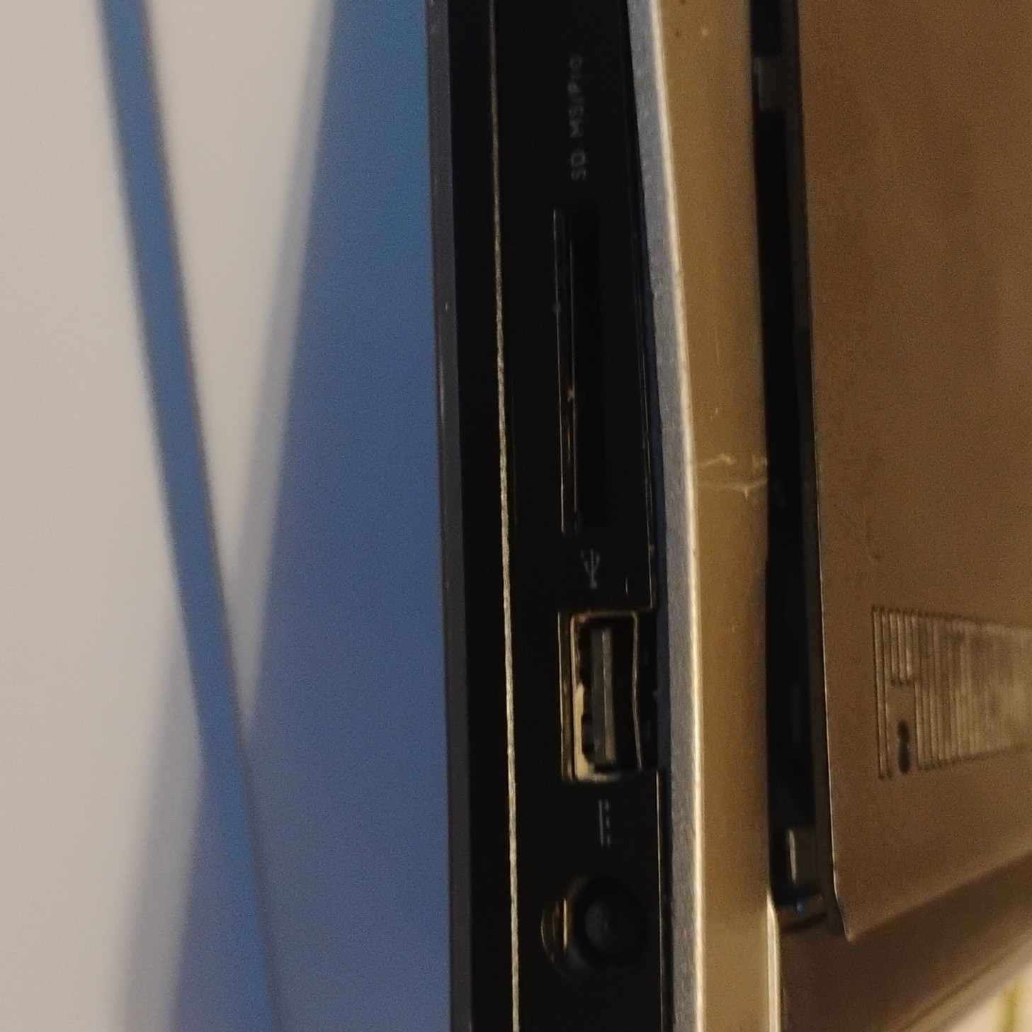 Dell Inspiron 15-5547 Notebook/Laptop Black HDMI USB SD Card Slot Ethernet