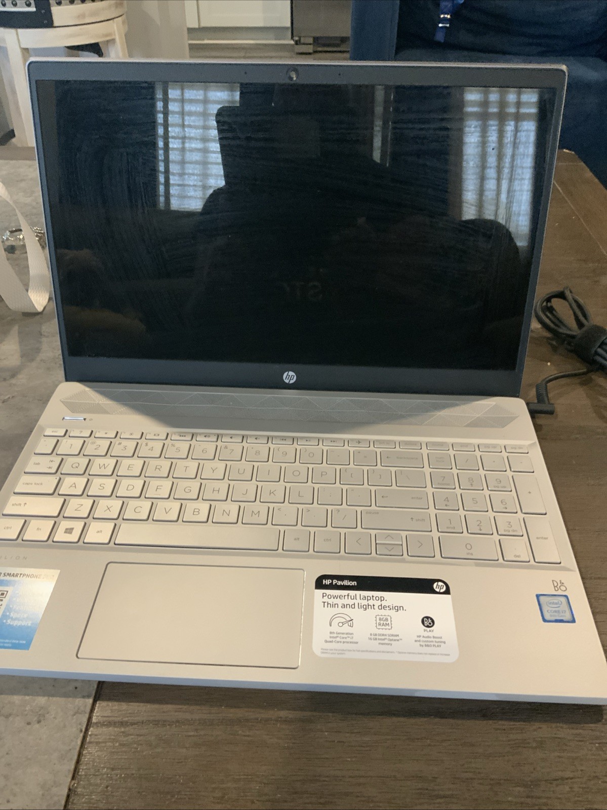 HP Pavilion 15 Silver FHD, I7-1165G7, 2.80GHz, 8GB RAM, 512GB SSD