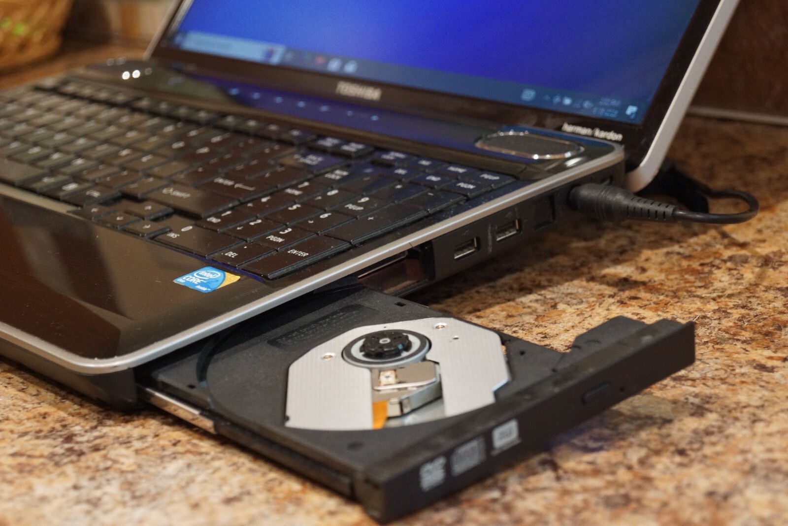 Activated 22H2 WIN 10PRO Toshiba A505-S6980 @2.20GHz,4GB RAM 500GB HDD
