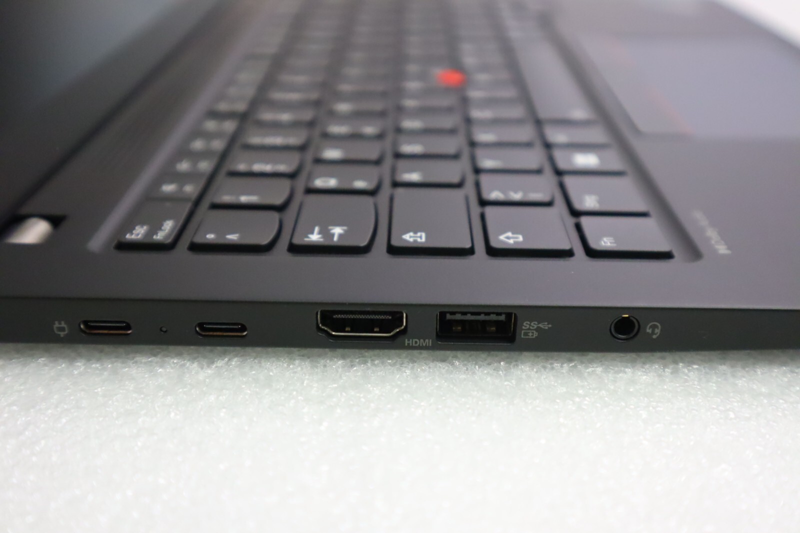 Lenovo Thinkpad T14s G4 AMD Ryzen7-7840U Wuxga Radeon 780M 32GB 4TB Ubuntu Gar