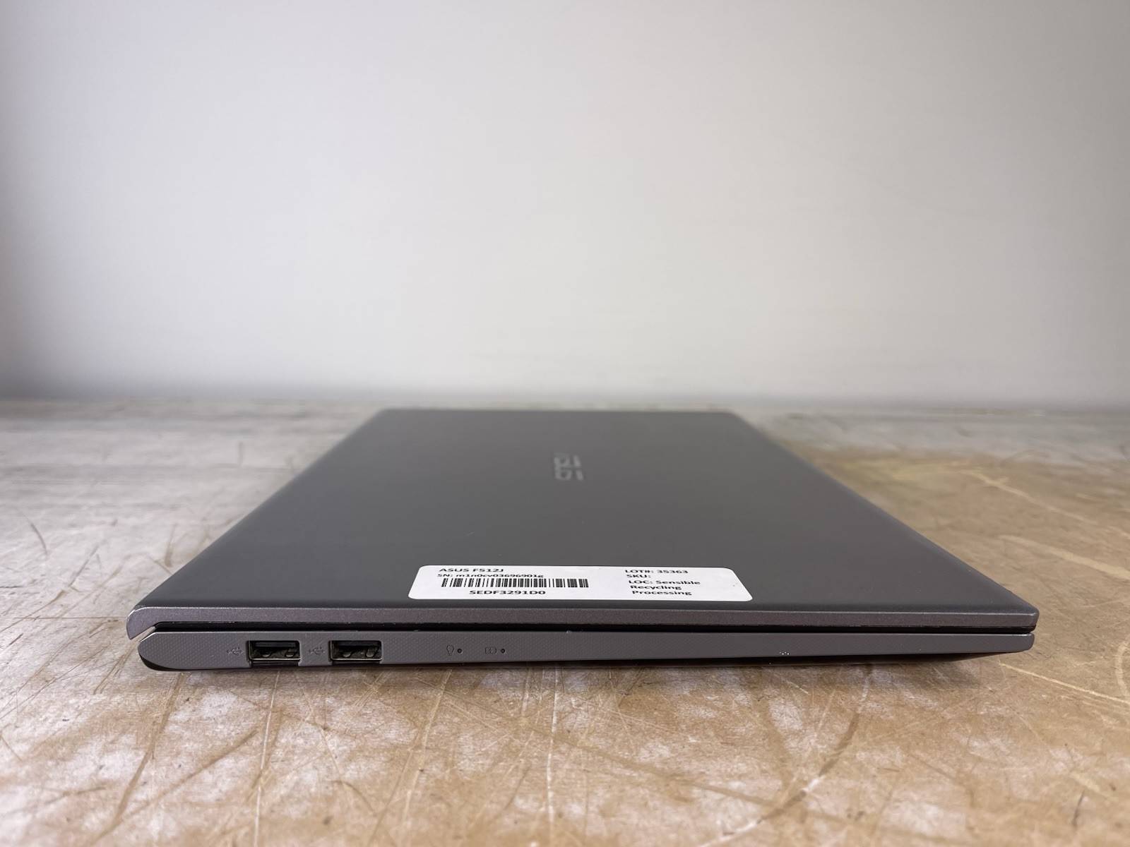 ASUS VIVOBOOK F512J i3-1005G1 @ 1.20 GHz, 12GB RAM, NO HDD/OS