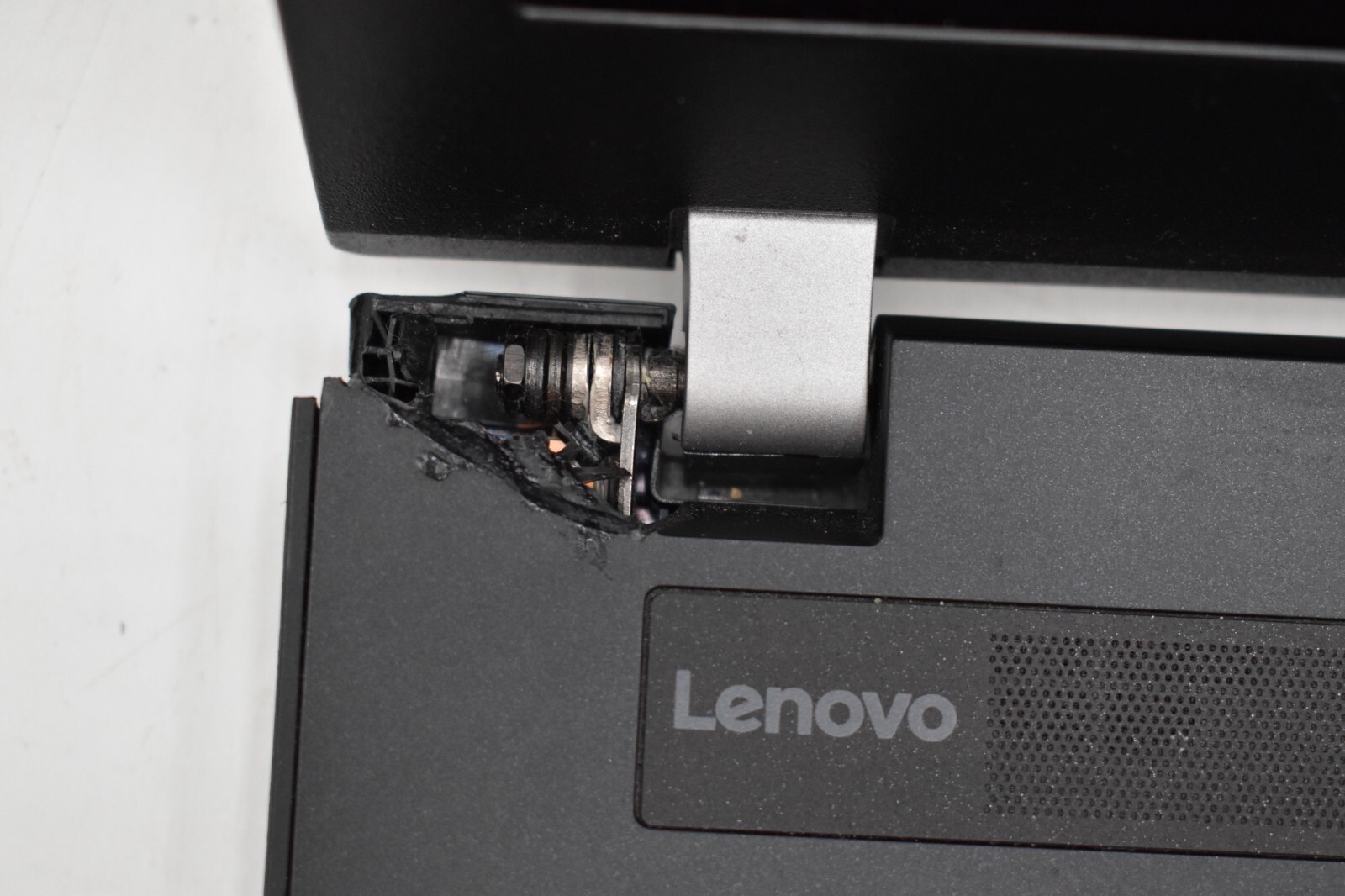 15.6″ Lenovo Thinkpad E570 Laptop i5-6200U 2.30GHz 8GB RAM 128GB SSD WIN10 *READ