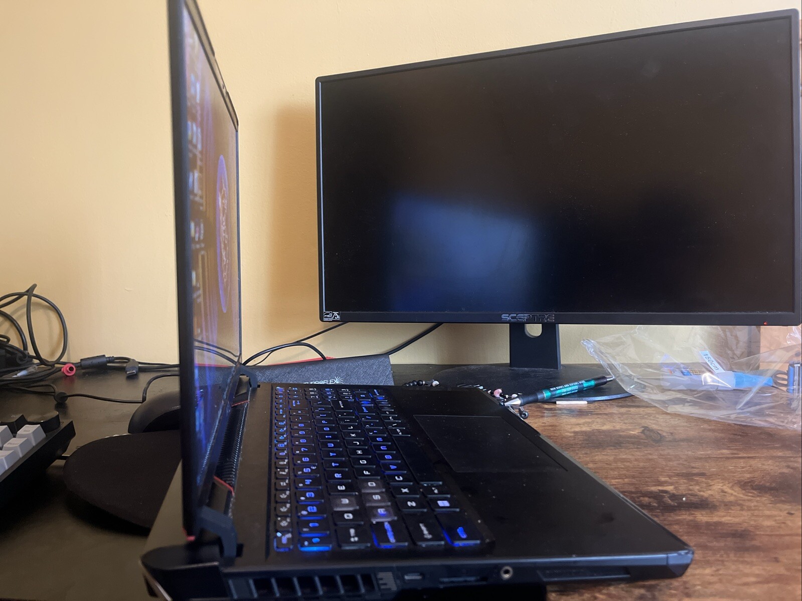 MSI GE68HX Raider 16″ (1TB SSD, Intel Core i9-13950HX, 2.20 GHz, 32GB RAM,…