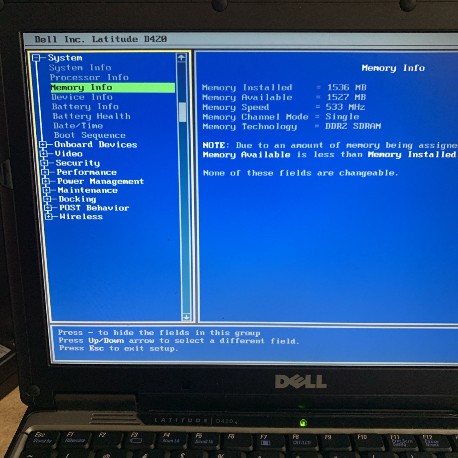 Nice ~ Dell Latitude D420 12″ Laptop Intel Core Duo 1.2GHz 1.5GB RAM (no HDD)