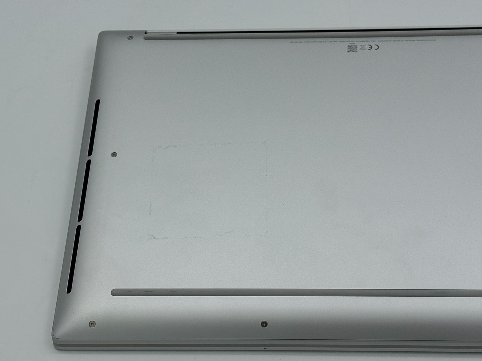 Dell Premium 14.5″ 3.2K OLED Touch Laptop Intel Ultra 7 255H 32GB 1TB SSD