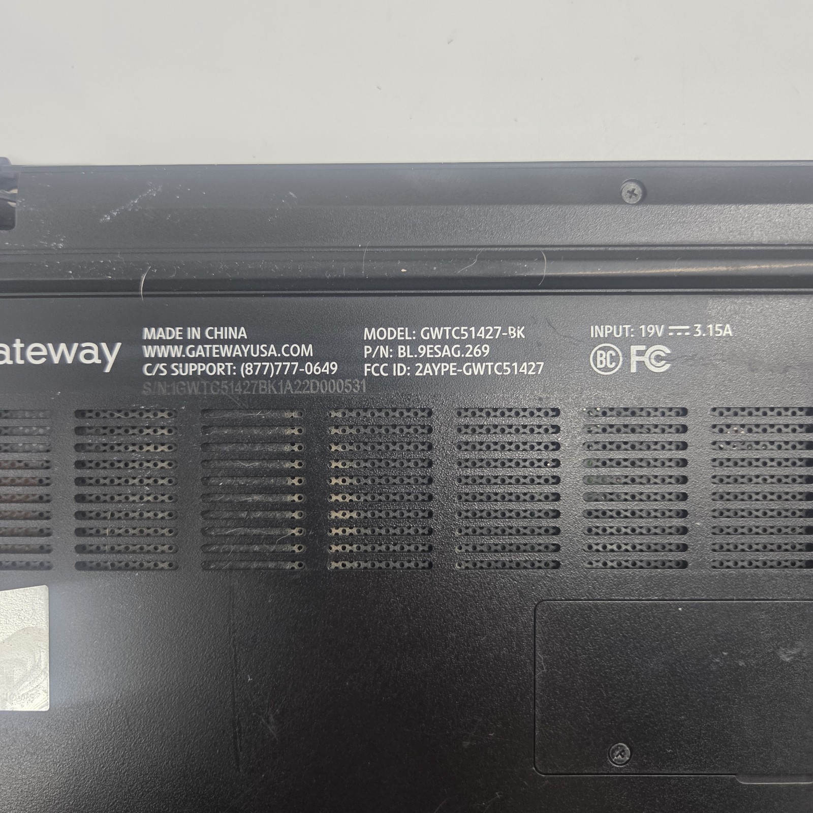 Gateway GWTC51427 14″ Laptop Intel Core i5-1235U 8GB RAM 512gb SSD PARTS REPAIR