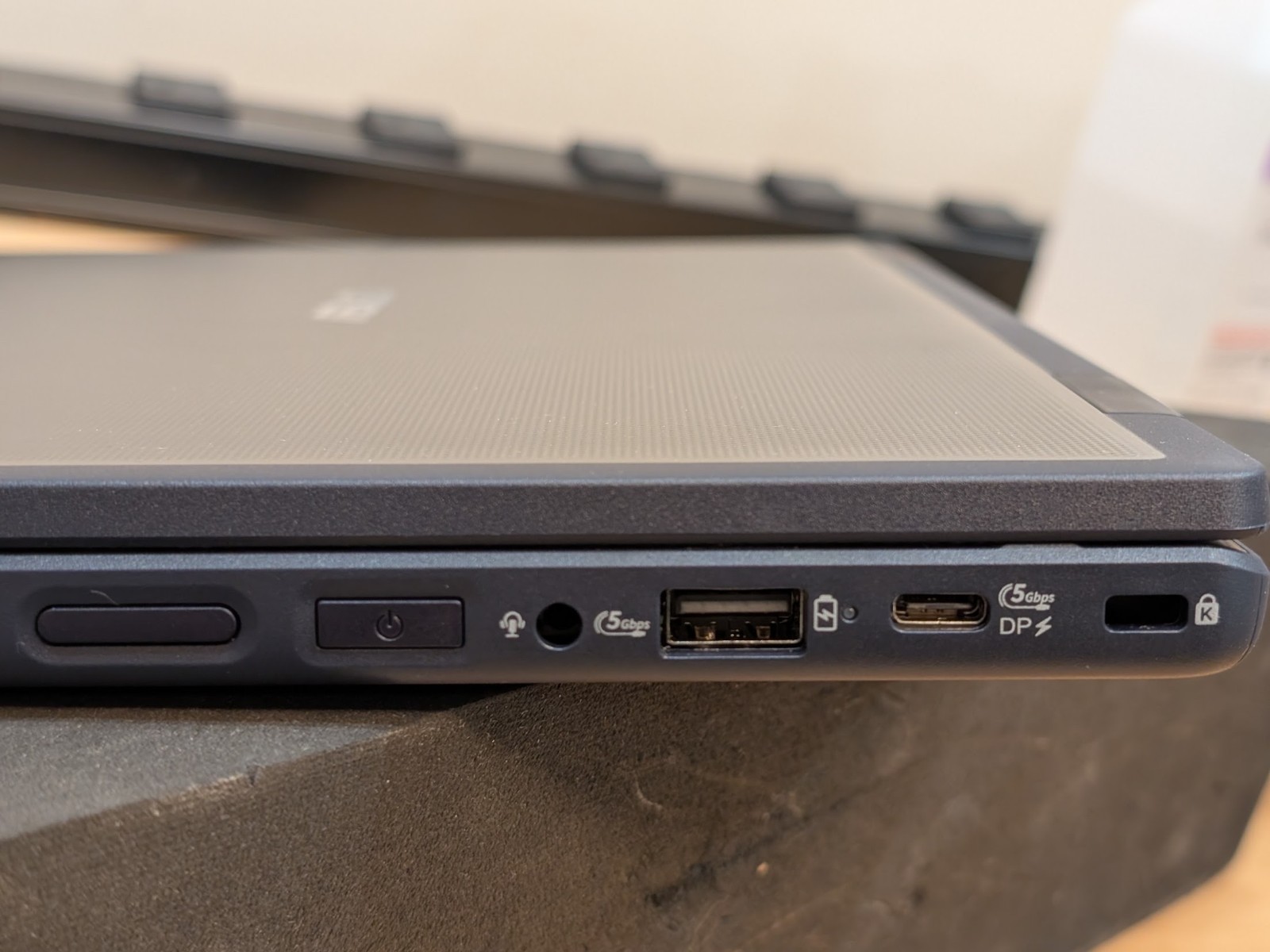 ASUS Chromebook CR11 11.6 HD Intel N100 4GB 64GB eMMC Intel UHD ChromeOS