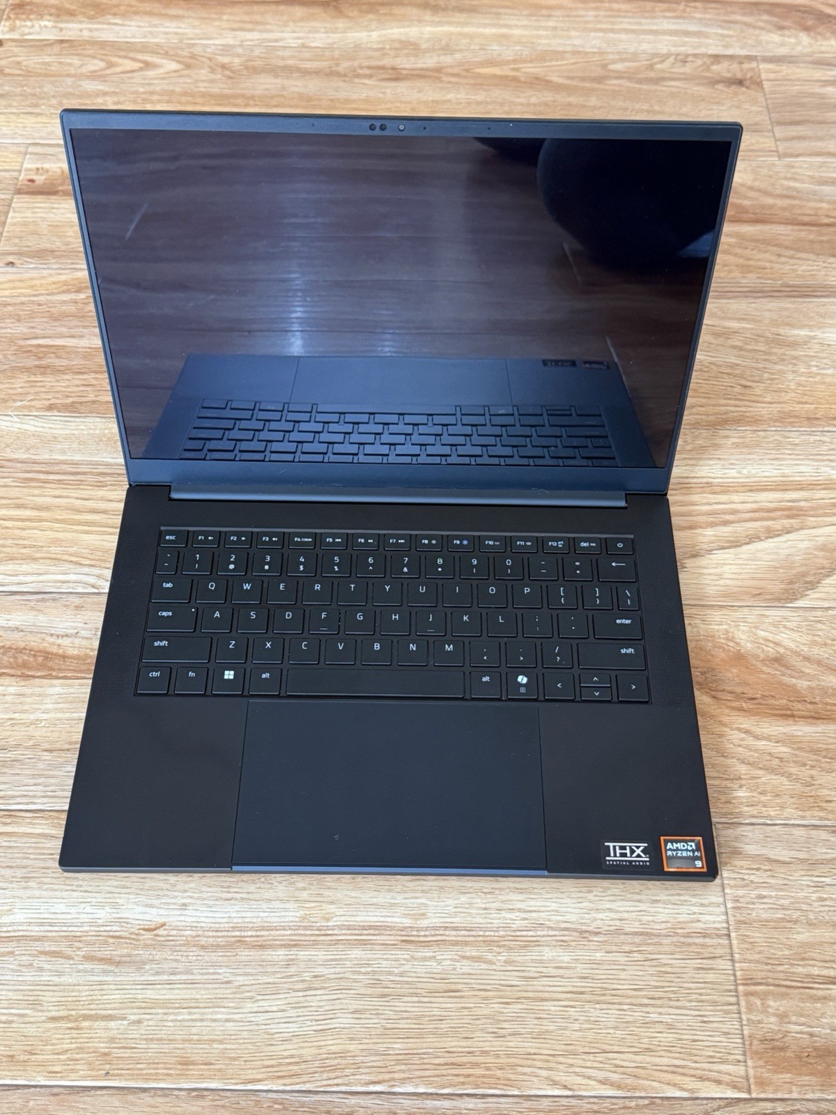 Razer Blade 14 2025 14″ AMD Ryzen AI 9 365 16GB DDR5 1TB SSD RTX 5060 -Open Box