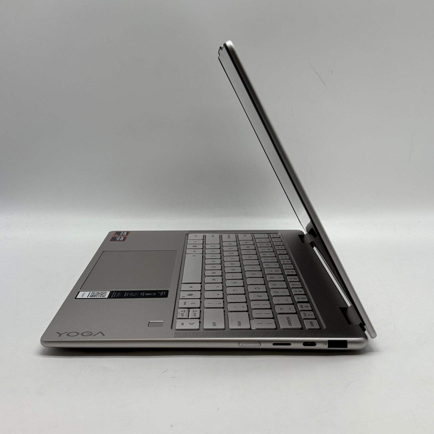Lenovo Yoga 7 2-in-1 83JR0002US 14″ Ryzen AI 5 340 2.0GHz 16GB RAM 512GB SSD
