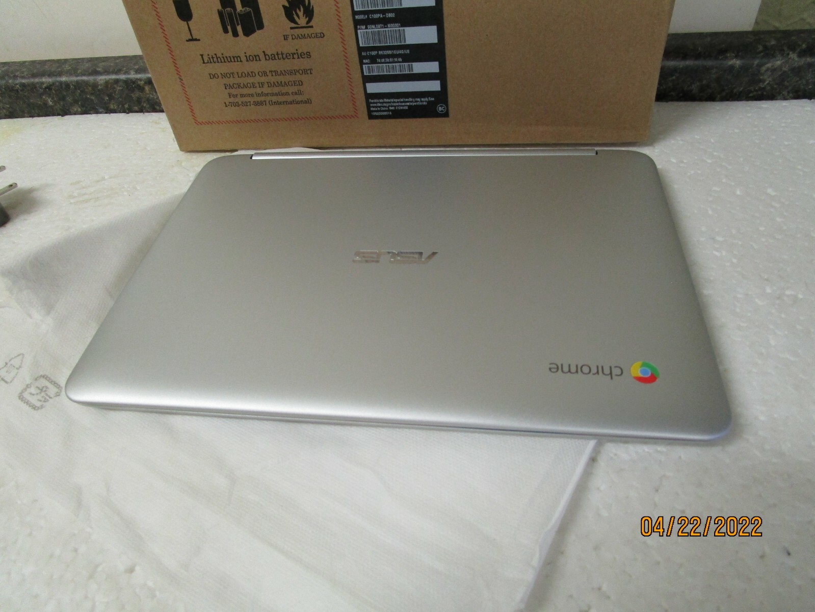 Asus C100P Flip 2-in-1 10″ Chromebook 1.8GHz 16GB 4GB – Faint Horizonal Line