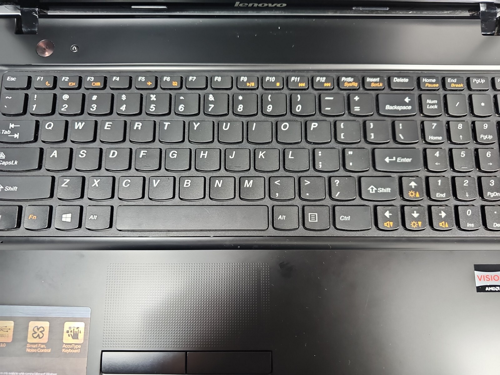 LENOVO G585 LAPTOP AMD E-300APU 4GB Ram – 320GB HDD WINDOWS 10