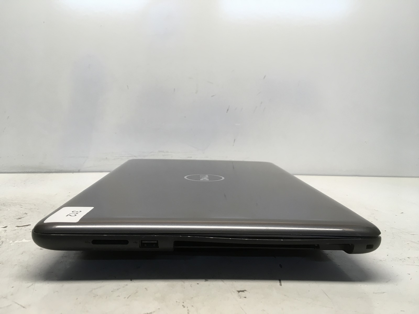 Dell Inspiron 15 5567 Intel i5-7200U 2.5GHz 8 GB NO HDD No Batt