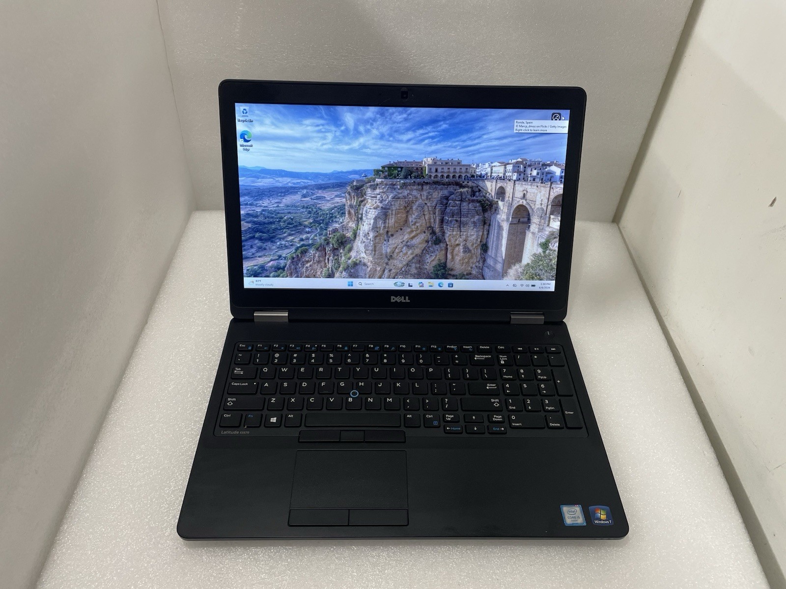 Dell Latitude E5570 128gb Nvme Win 11 i5-6200u 2.40ghz 8gb RAM HDMI Webcam