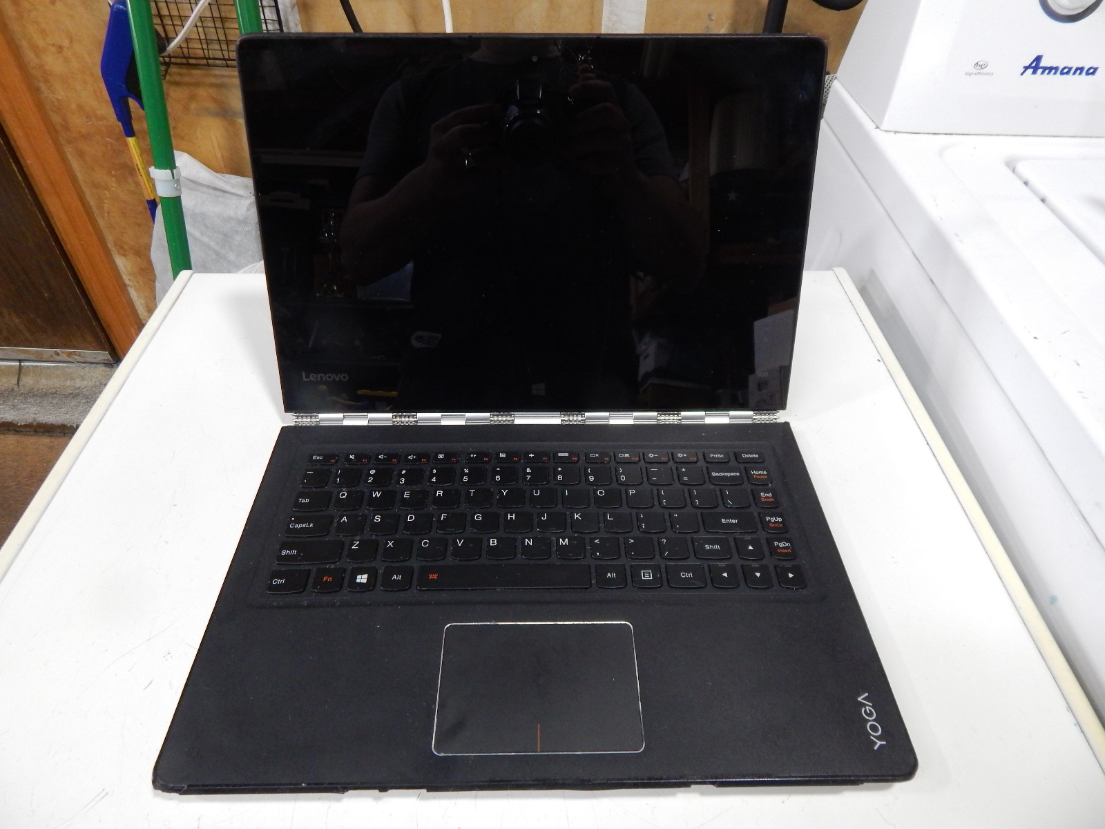 Lenovo Yoga 900 No Power Adapter, FOR PARTS