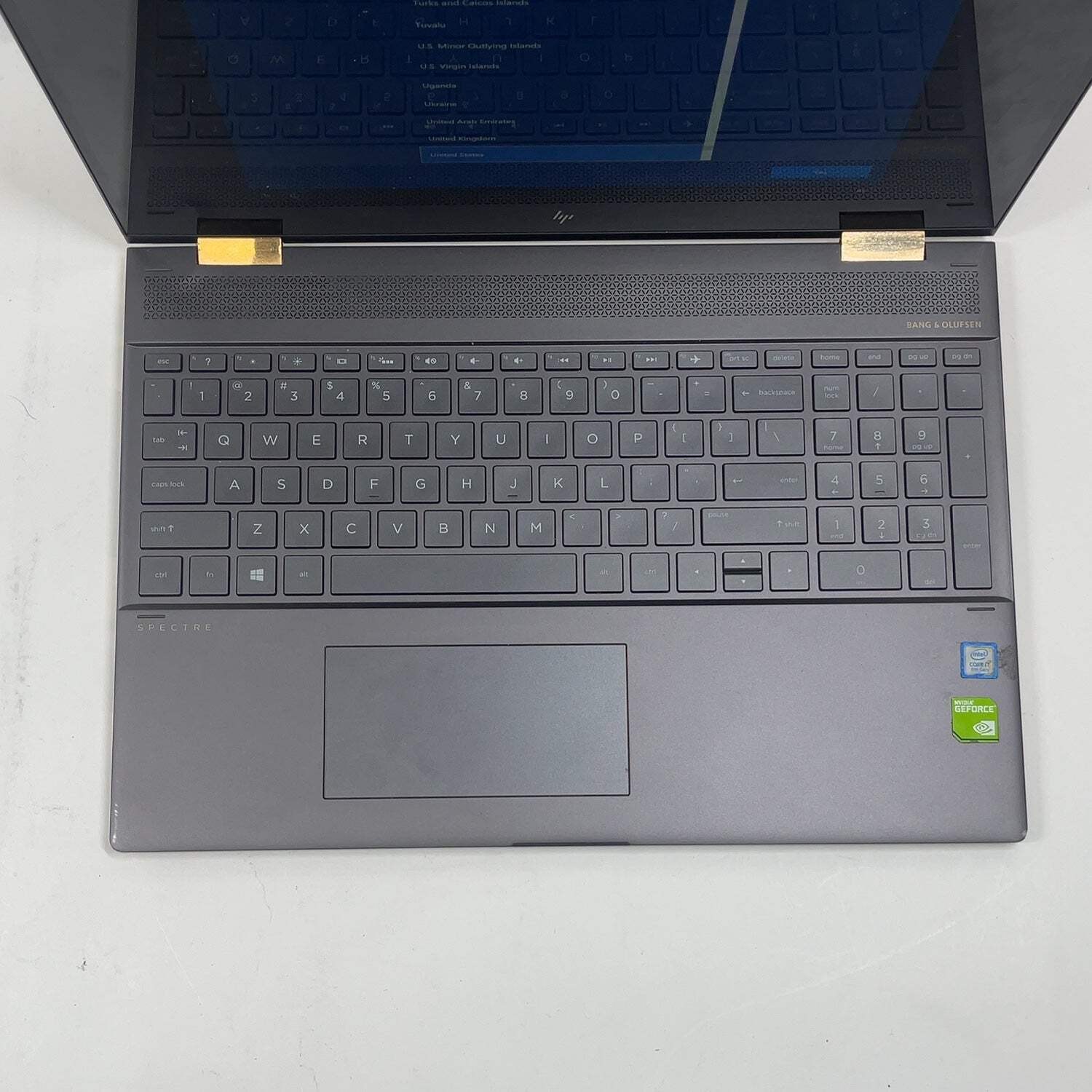 HP Spectre x360 15.6″ i7-8550U 2.0GHz 16GB RAM 256GB SSD GeForce MX150