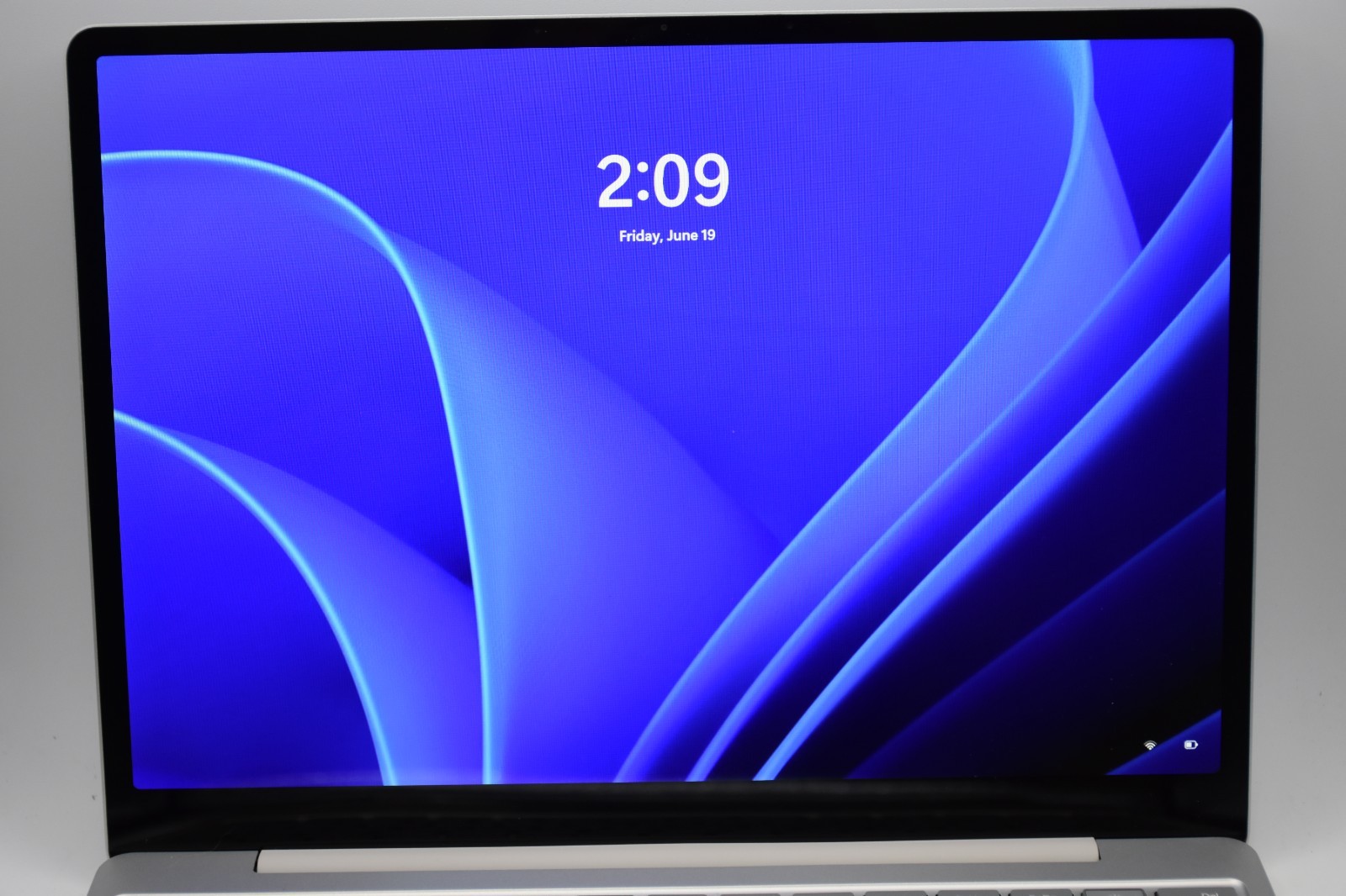 Microsoft Surface Laptop Go 12.4″ i5-1035G1 16GB RAM 256GB SSD Windows 11