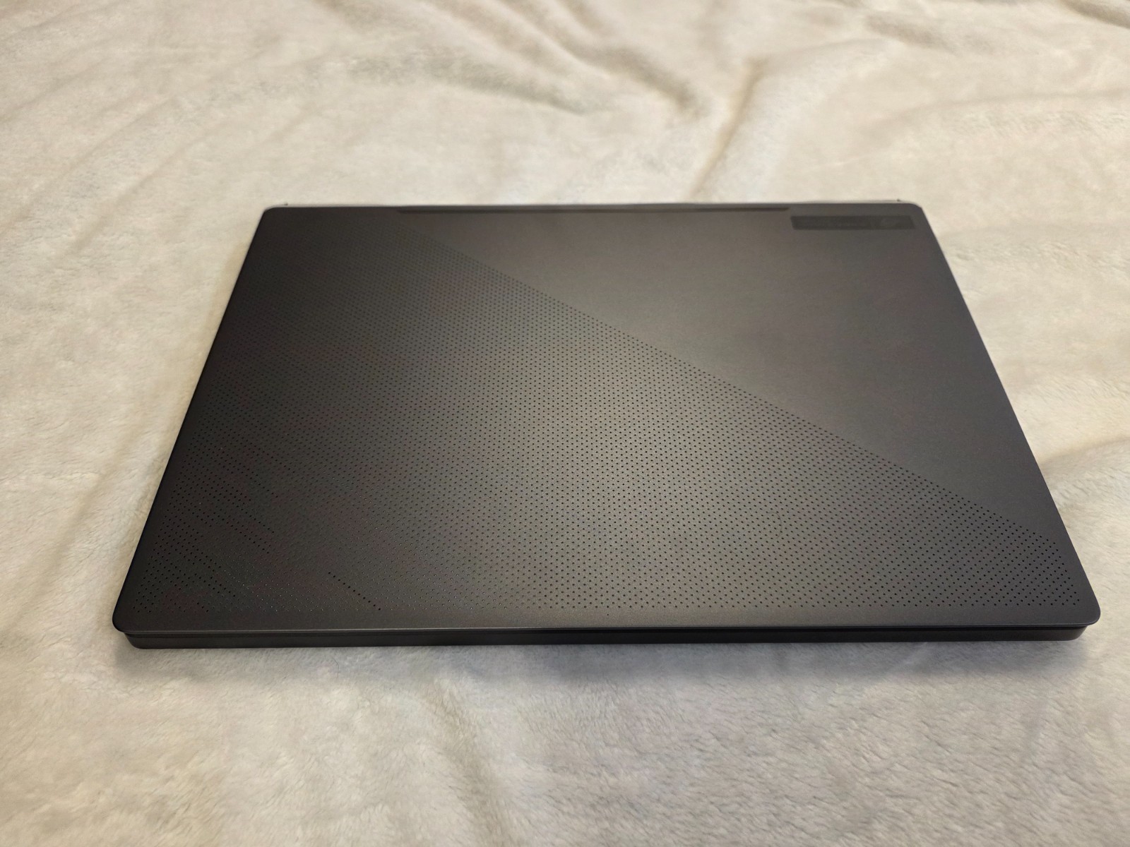 ASUS ROG Zephyrus G15 GA503QR 15.6″ (1TB SSD, AMD Ryzen 9 5000 Series, 4.50 GHz,