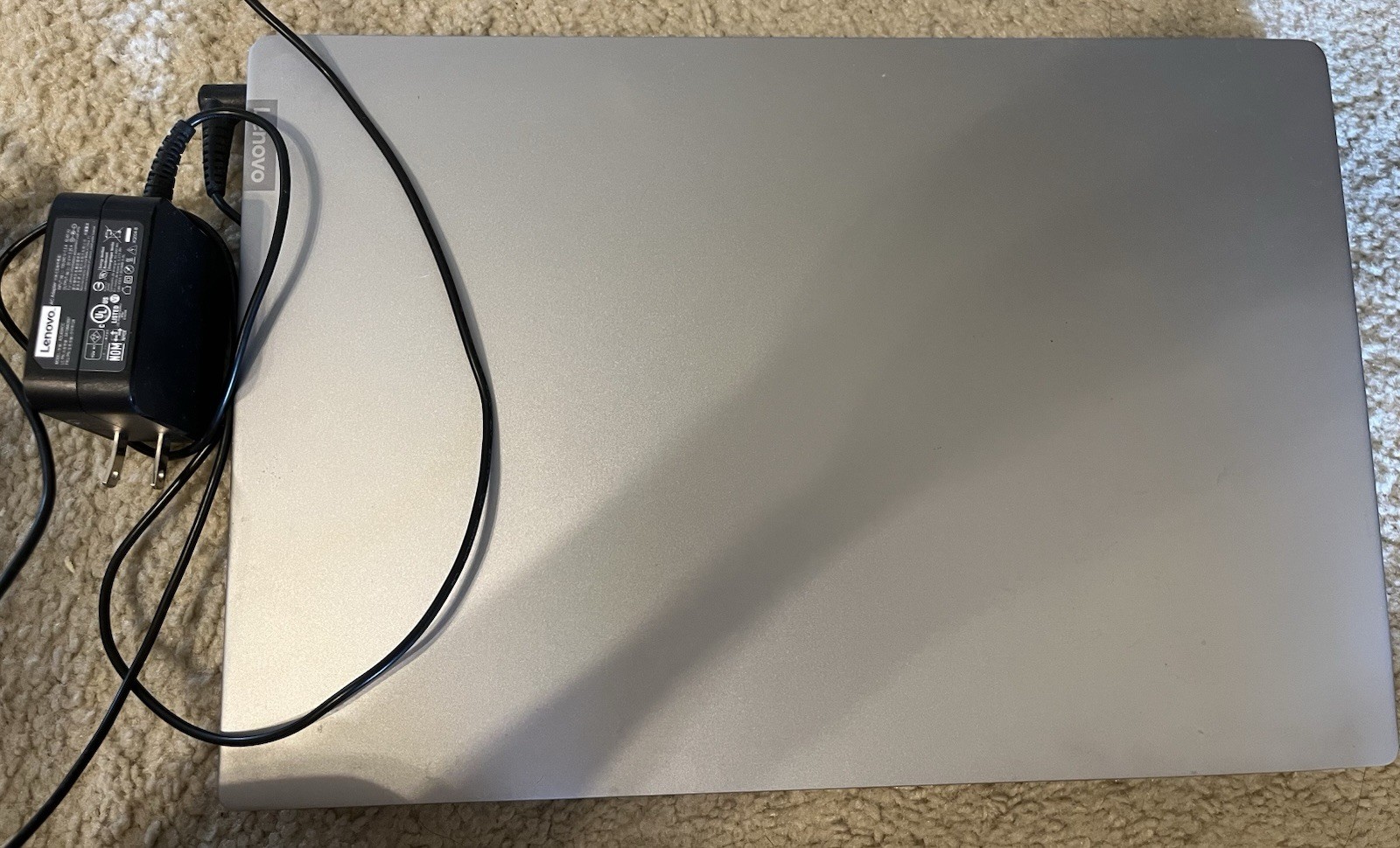 Nice Lenovo Ideapad 330S-15IKB Intel i5-8250U 1.60GHz 8GB RAM 128GB SSD 15.6″