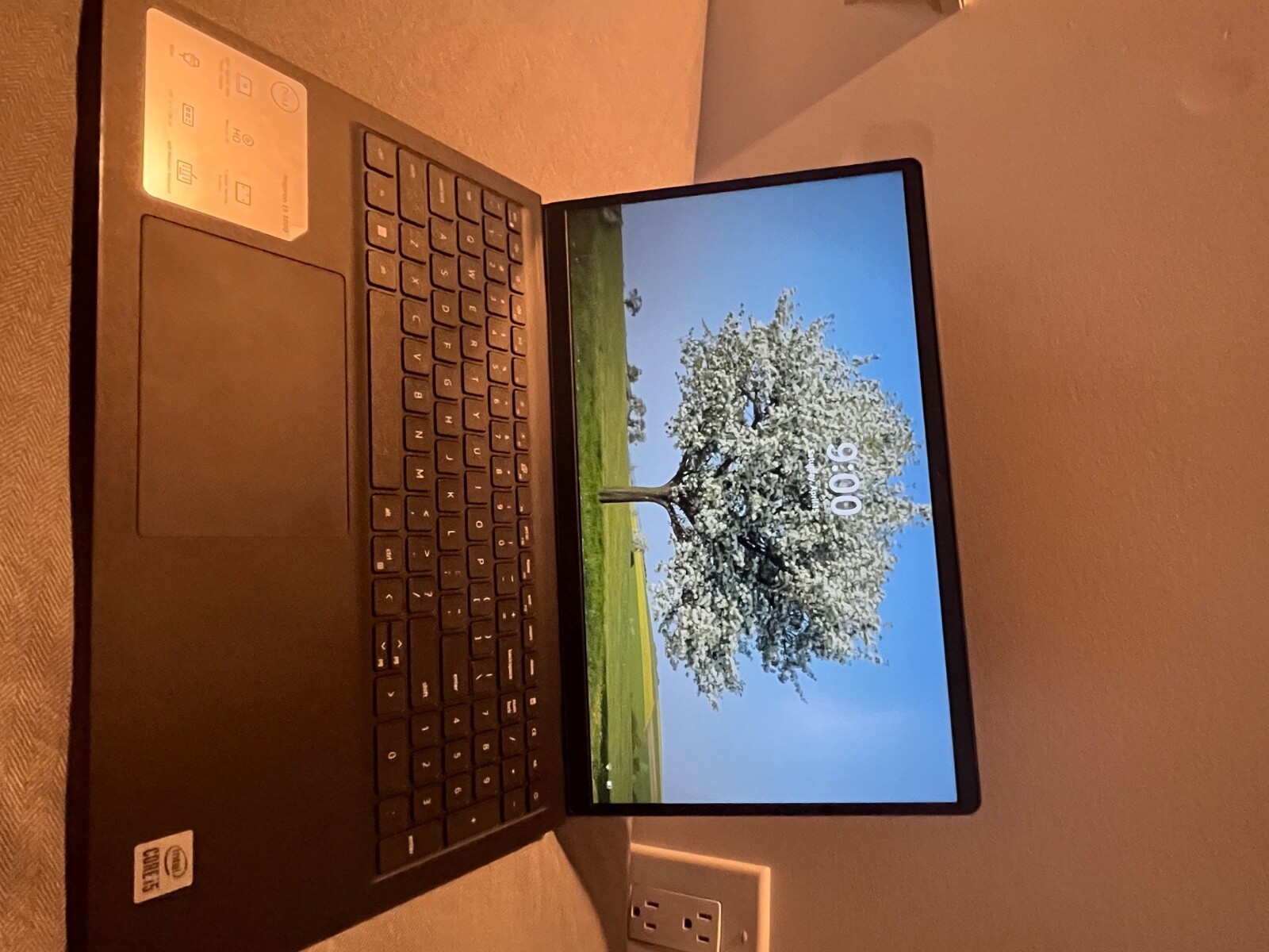 Dell Inspiron 3511 15.6″ (256GB SSD, Intel Core i5 11th Gen., 3.60 GHz, 8GB)…