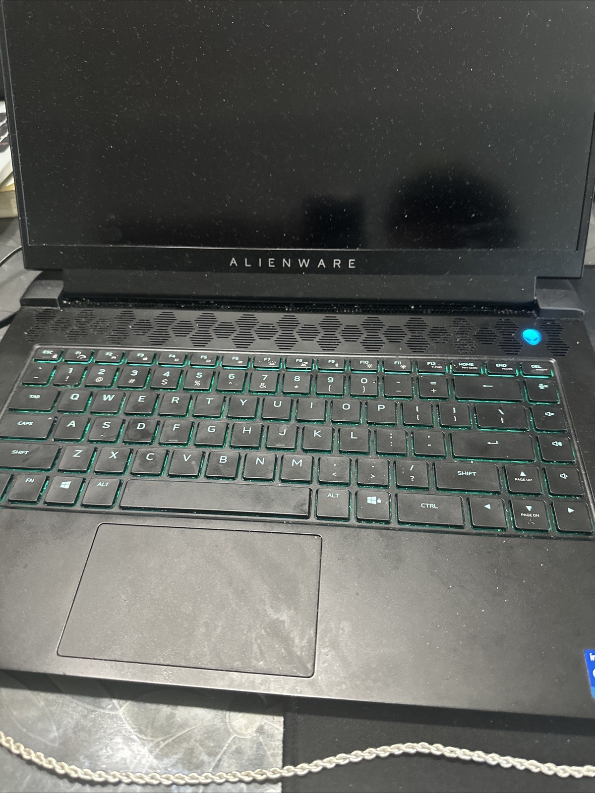 Alienware M15 R6 15.6″ (512GB SSD, Intel Core i7-11800H, 2.3GHz, 16GB RAM)