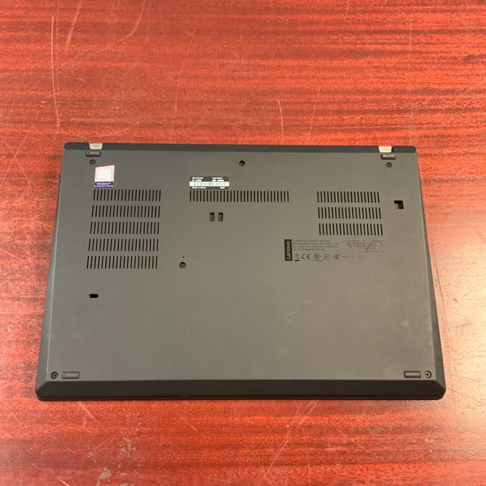 Lenovo ThinkPad T490 Intel i5-10210U 8GB RAM 256 GB SSD Win 11 Pro
