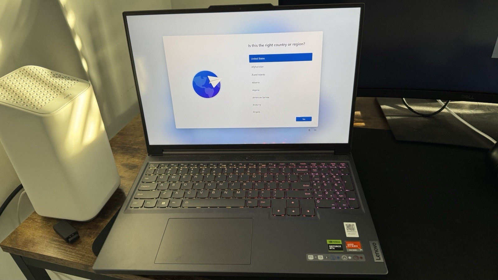 Lenovo Legion Slim 5 16APH8 Laptop Silver 16 Inch Nvidia RTX 4060