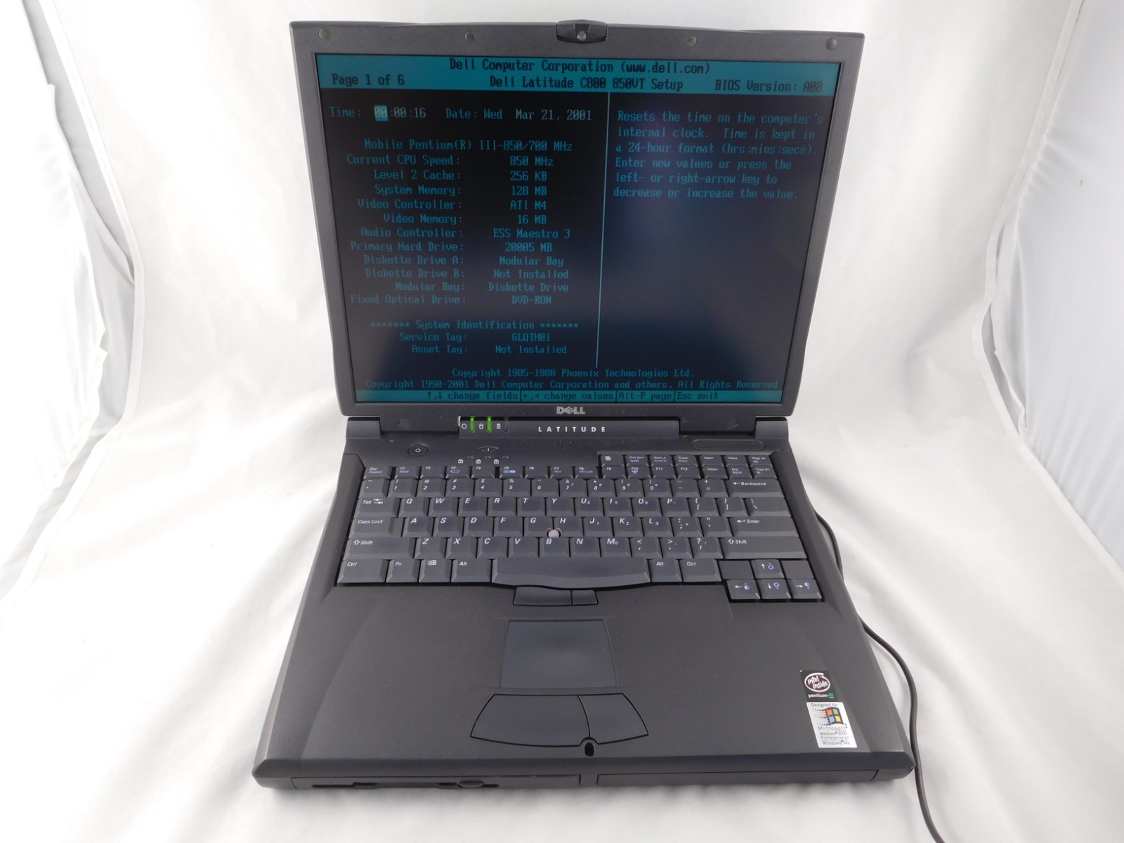 Dell Latitude C800 Pentium III 850Mhz 128MB 20GB 15″ Bad Battery No OS