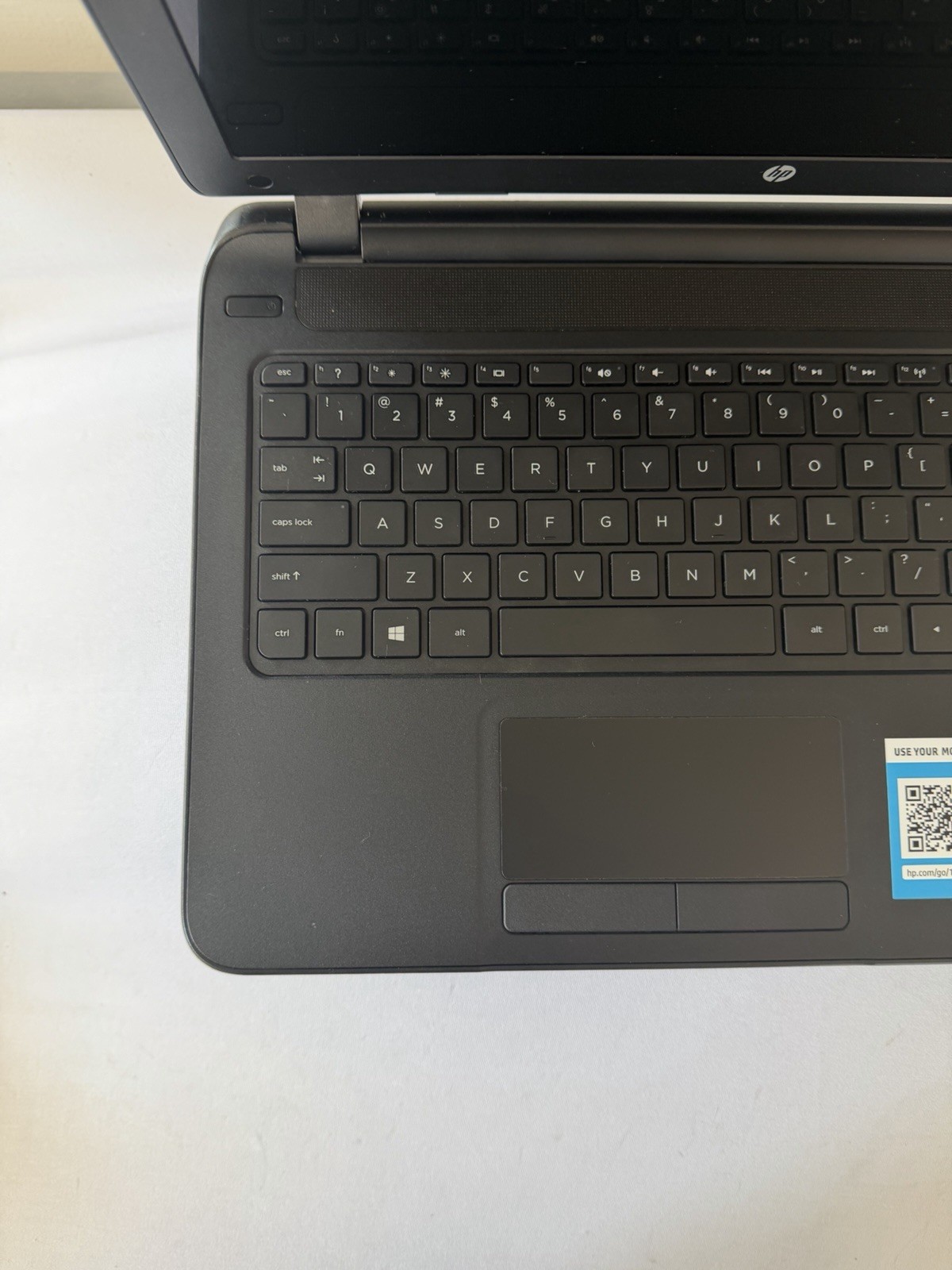 HP Laptop 15-f211wm – Intel – NO RAM – NO Storage – NO Battery – NO OS- Read Des