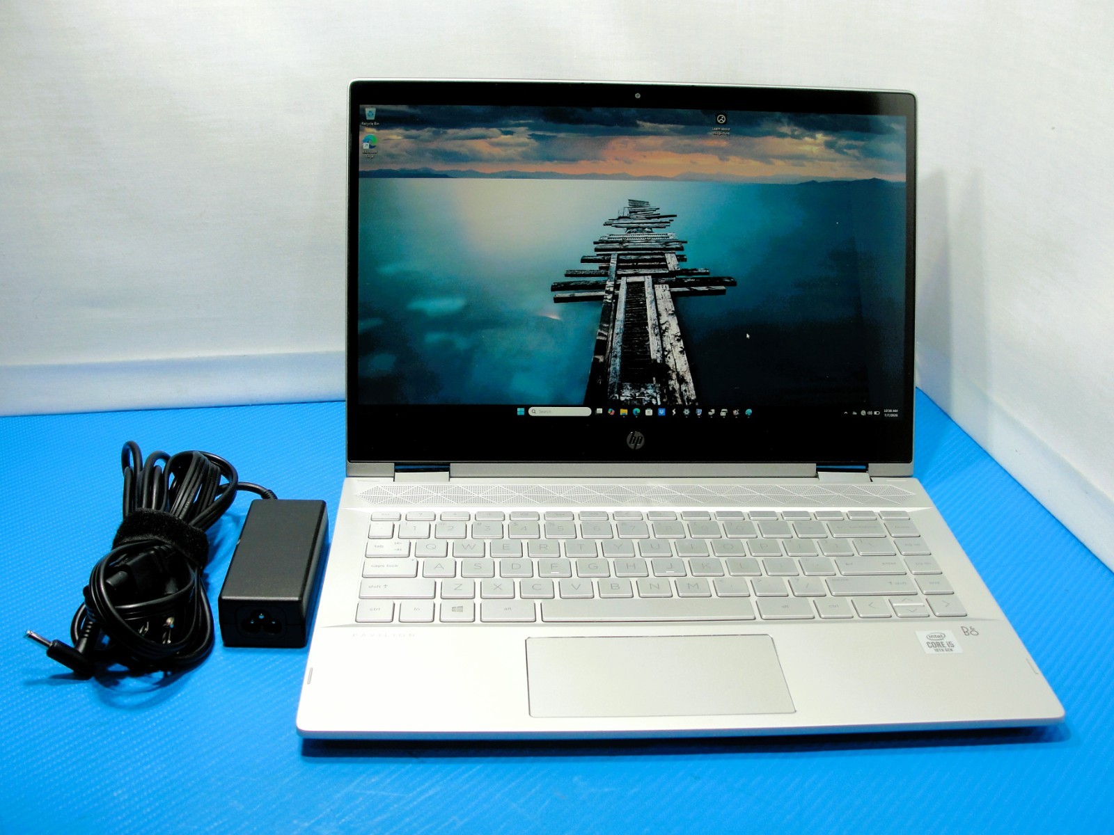 HP Pavilion x360 14-CD2053CL Touch i5-10210U 1.6 GHz 8GB 256GB SSD + Charger