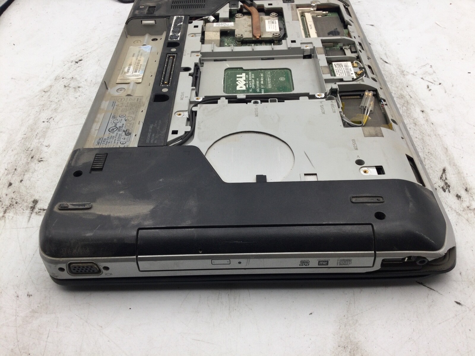 DELL LATITUDE E5520 – BOOTS TO BIOS – INTEL I5 2540 – NO RAM – 15″ – READ – BB!