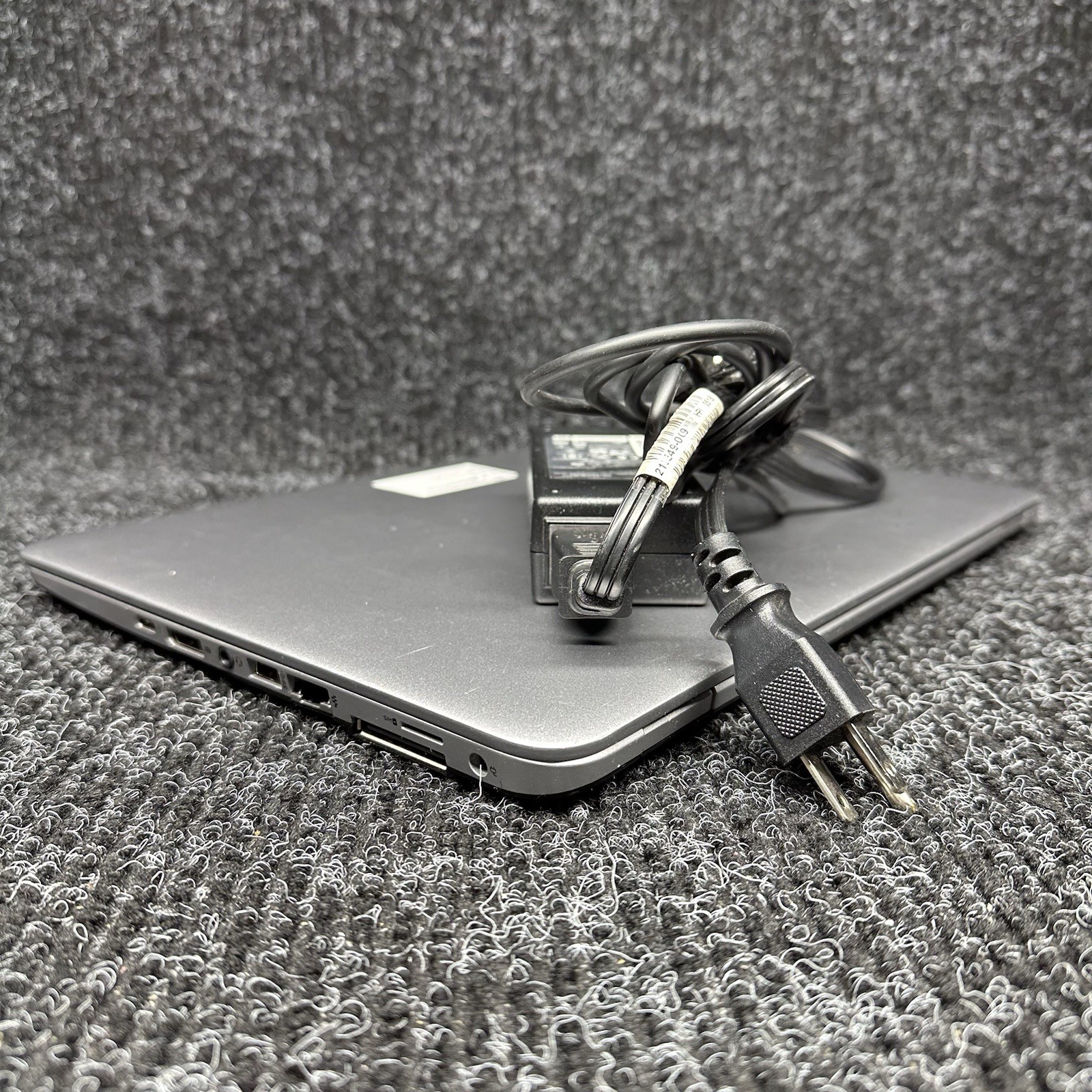 HP MT43 MOBILE THIN CLIENT 14” AMD PRO A8-9600B R5 8GB RAM w/AC NO SSD BAD BATT