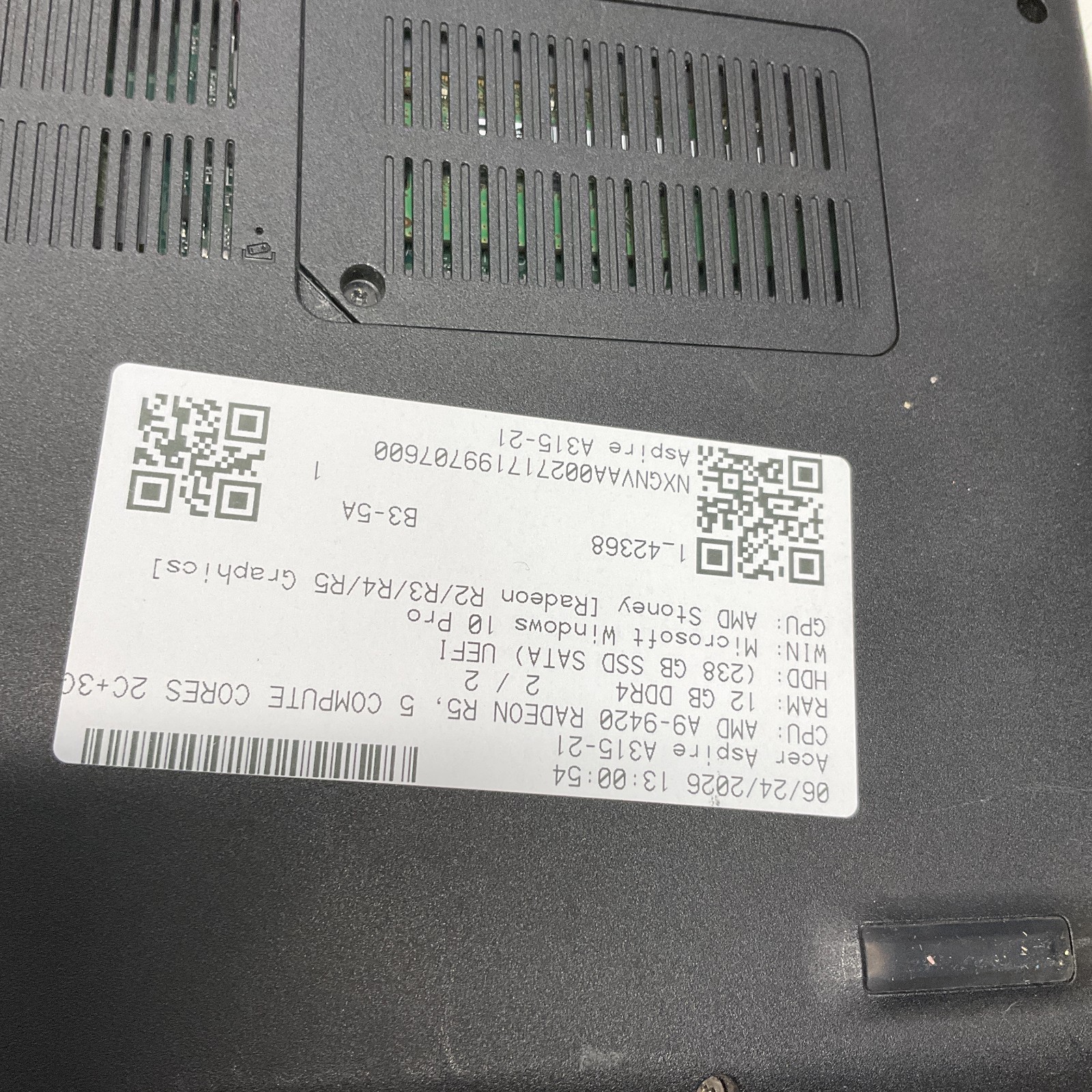 Acer Aspire 3 A315-21 Laptop AMD A9-9420 Radeon R5 12GB 256GB SSD Win 10 Pro