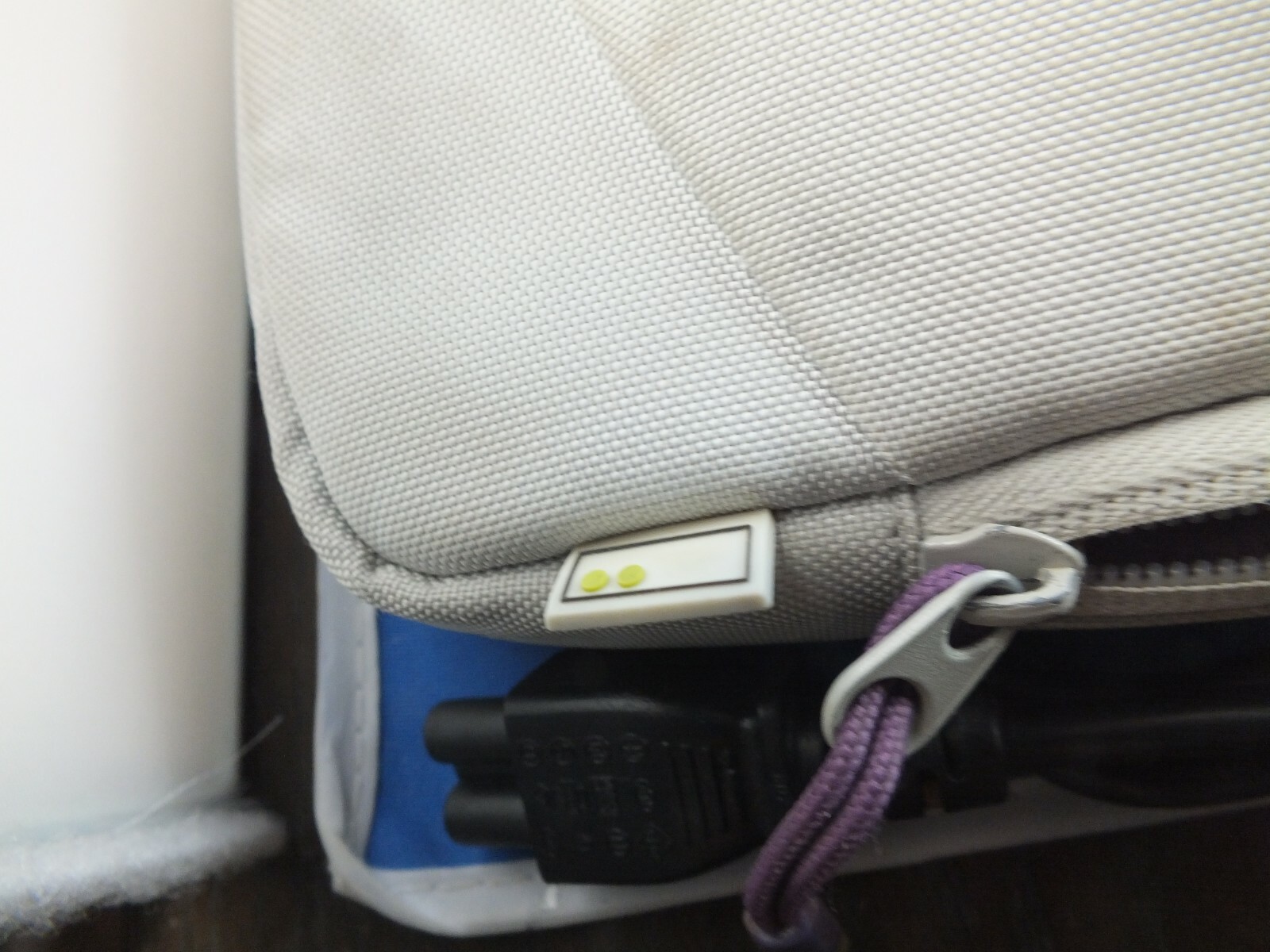Samsung N130 Netbook L 10 inch L F with Case with EXTRAS I Windows 7 Professional