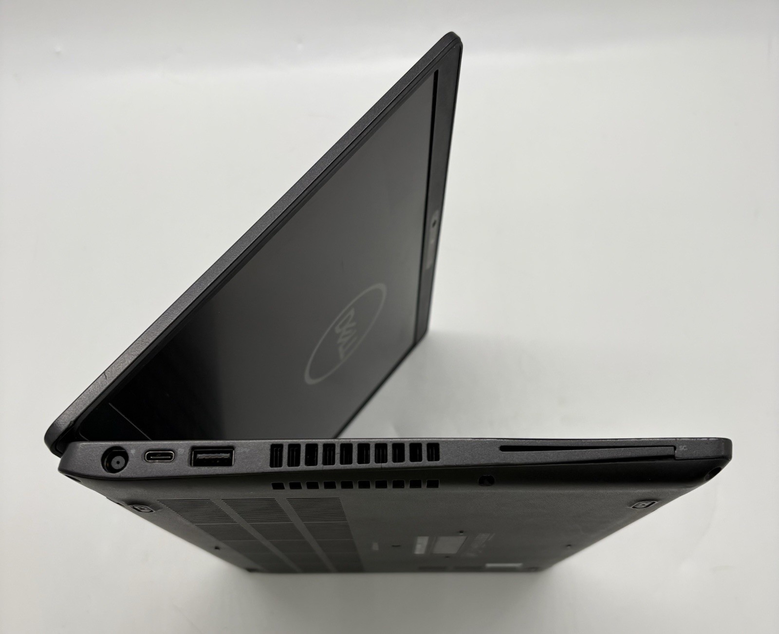 Dell Latitude 5400 i7-8665U Touchscreen 8GB DDR4 Ram 512GB NVME SSD Windows 11
