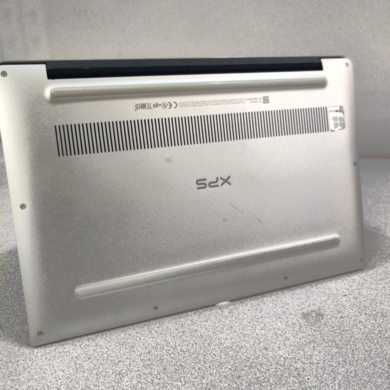 Dell XPS 13 7390 13″ i7-10710U 16GB RAM NO SSD/OS/AC For Parts READ DESCRIPTION