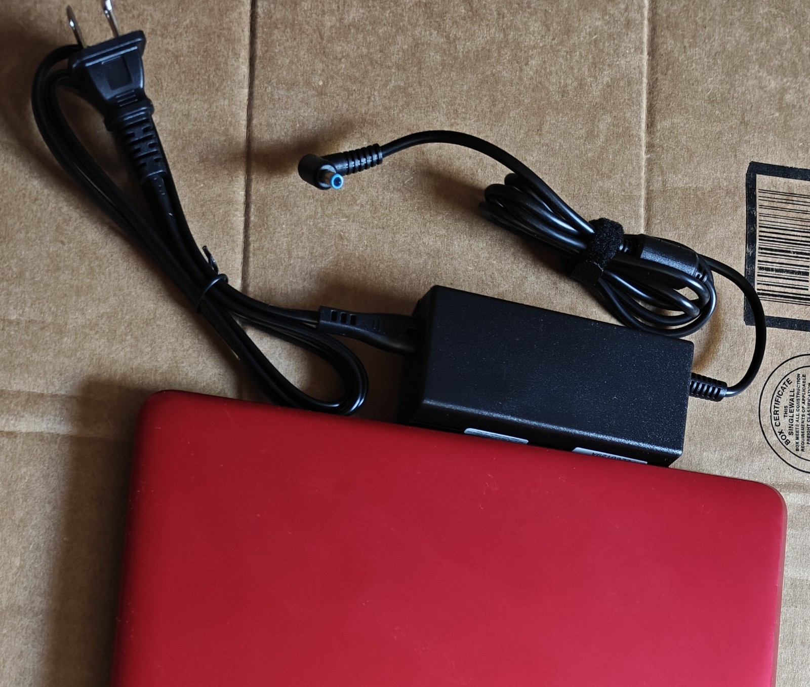 HP 15-bs244wm 15.6″ touchscreen 4gb DDR4 500gb HDD good battery with charger