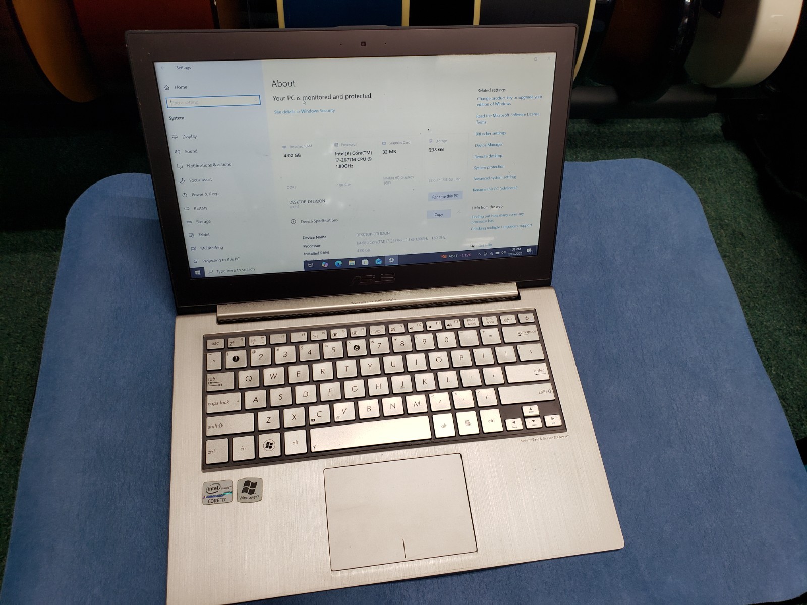 Asus ux31e laptop i7-2677 cpu 1.80ghz 4gb ram 256gb ssd for parts