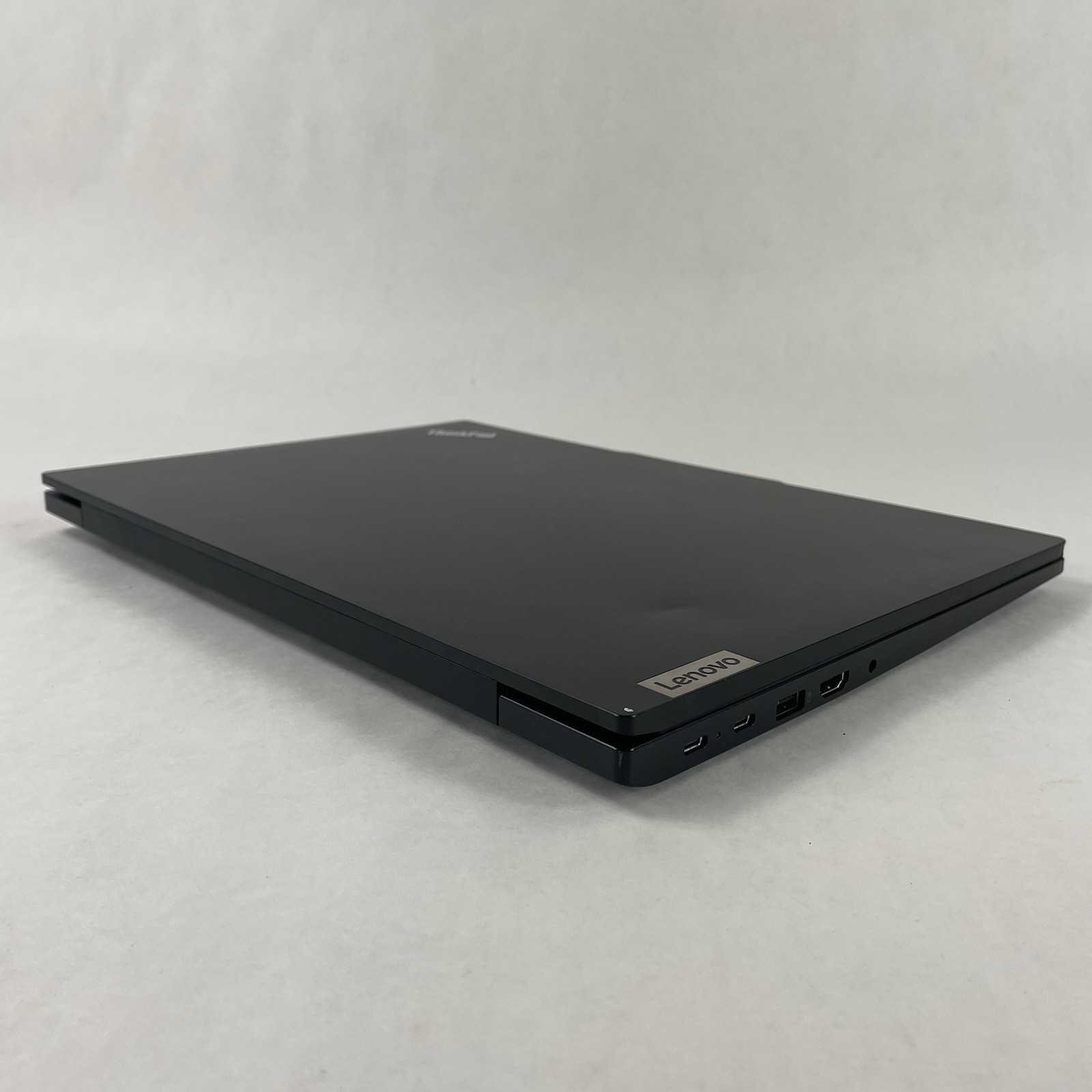 Lenovo ThinkPad E16 Gen 2 16″ Ryzen 7 7735U 2.70 GHz 16 GB RAM No SSD No OS READ