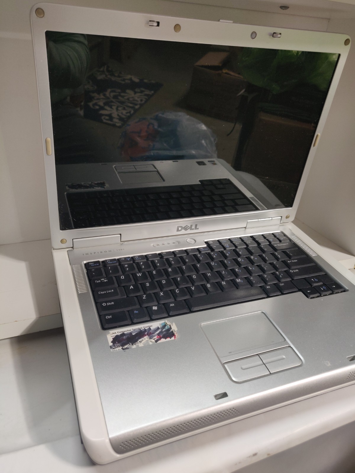 Dell Inspiron PP23LA–FOR PARTS; NOT WORKING–No RAM, Hard Drive, and Charger