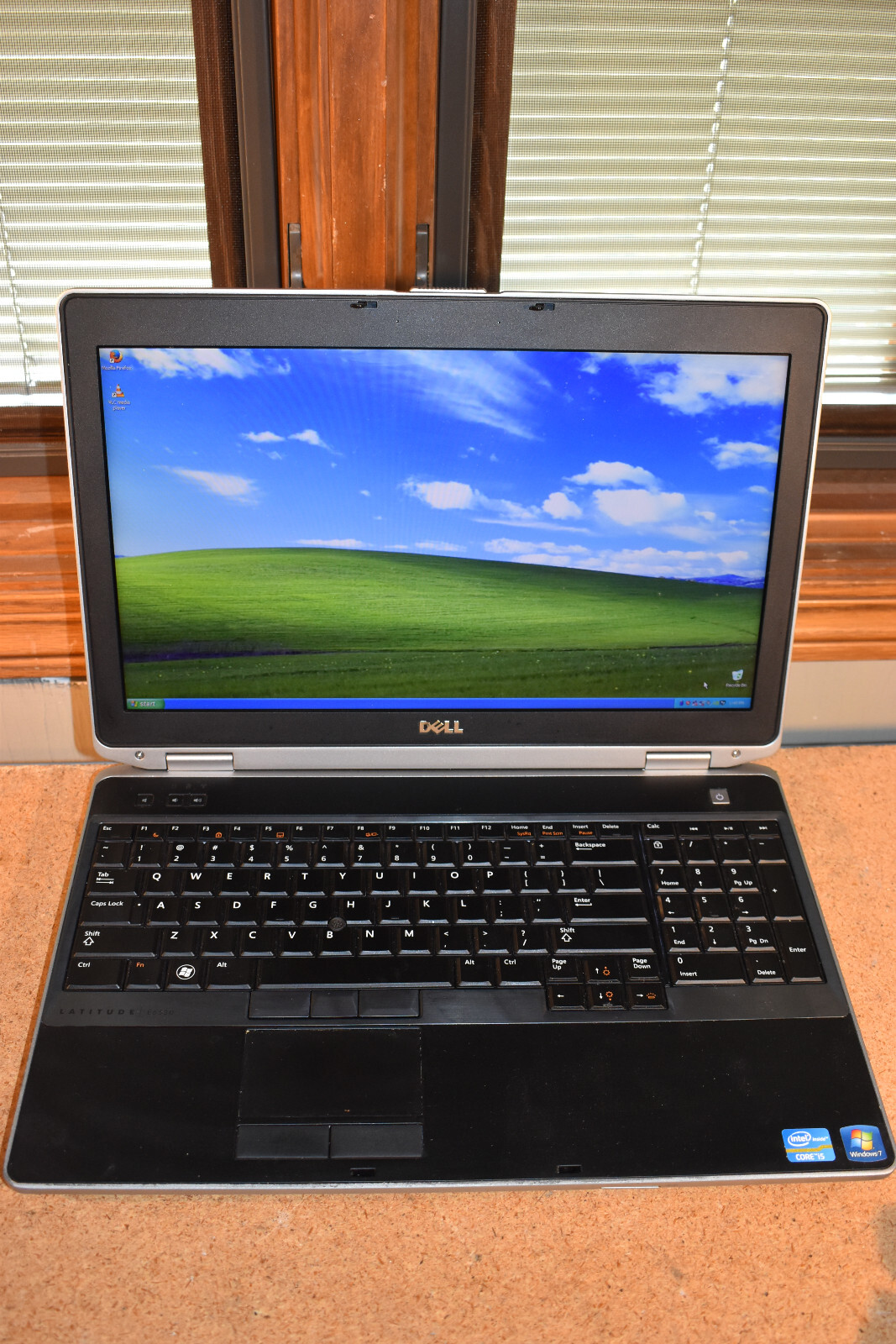 Dell Latitude E6530 Intel Core i5-3320M 4GB 320GB HD Windows XP Pro NVidia 5200M