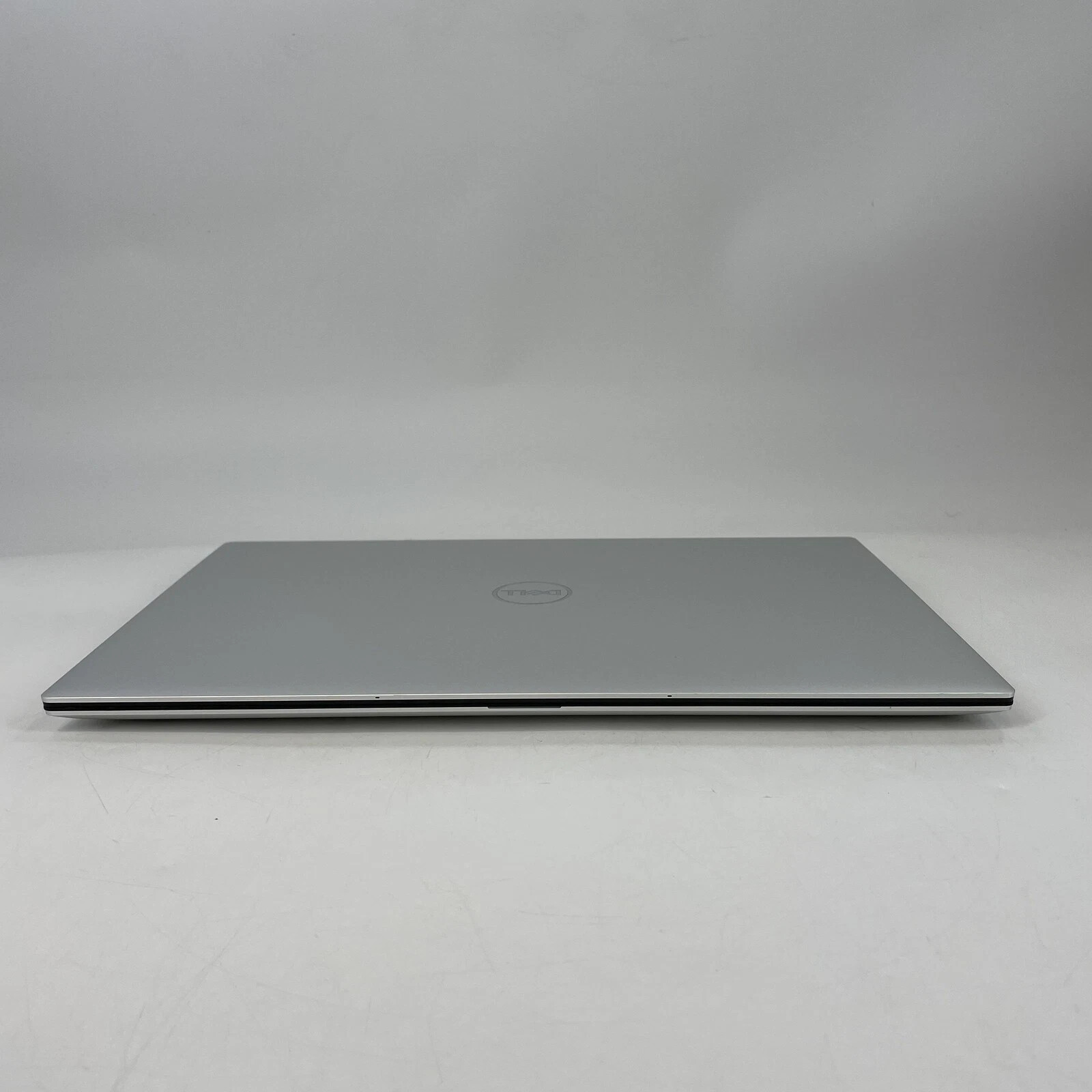 Dell XPS 15 9520 FHD+ i7-12700H 32GB RAM 1TB SSD RTX 3050 Win 11 Pro 15.6